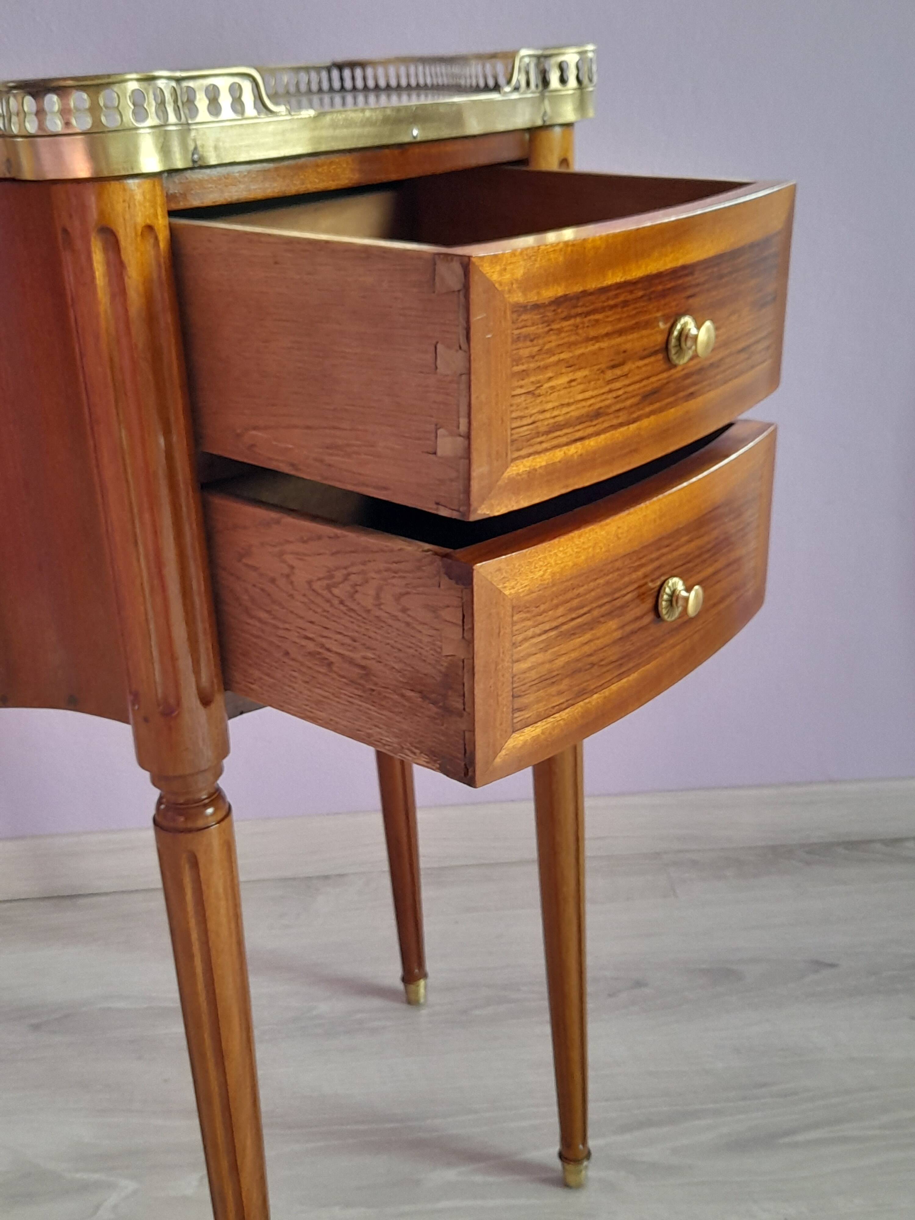 Meuble d'appoint Louis XVI -  19 ème siècle