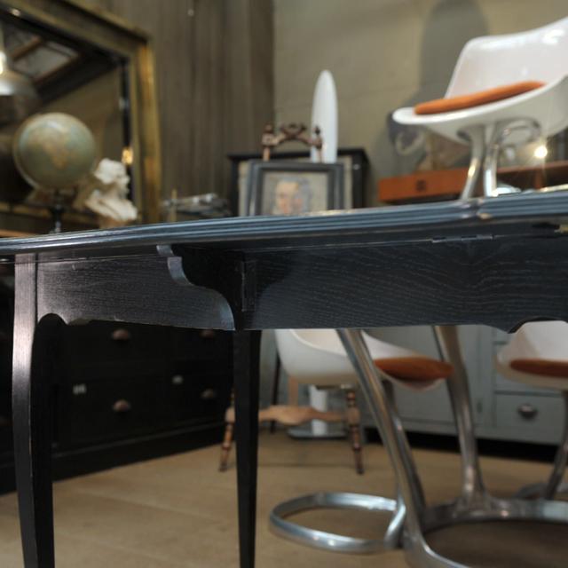 Table has oak games 1930