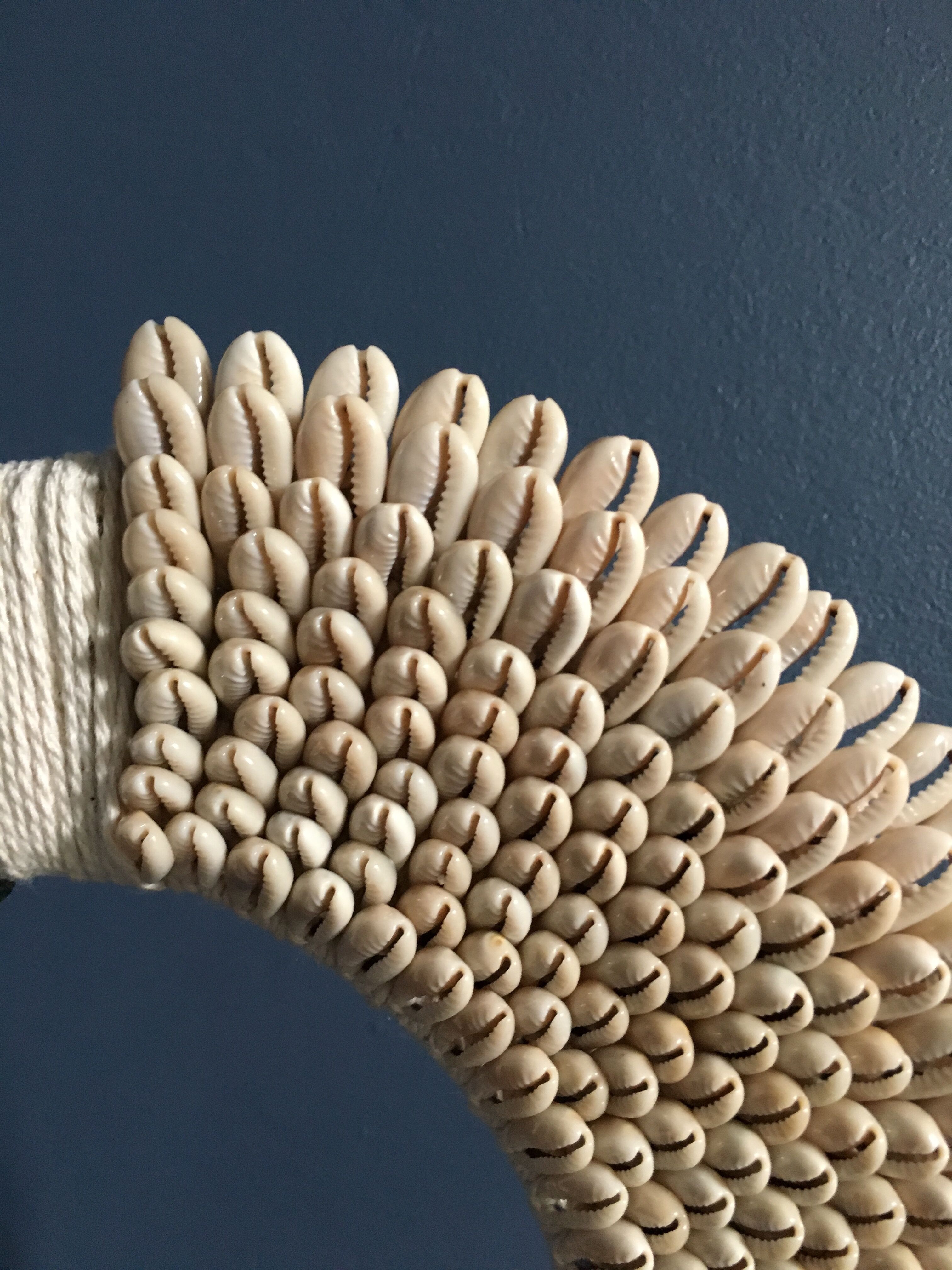 Sculpture tribal necklace Papou in shells