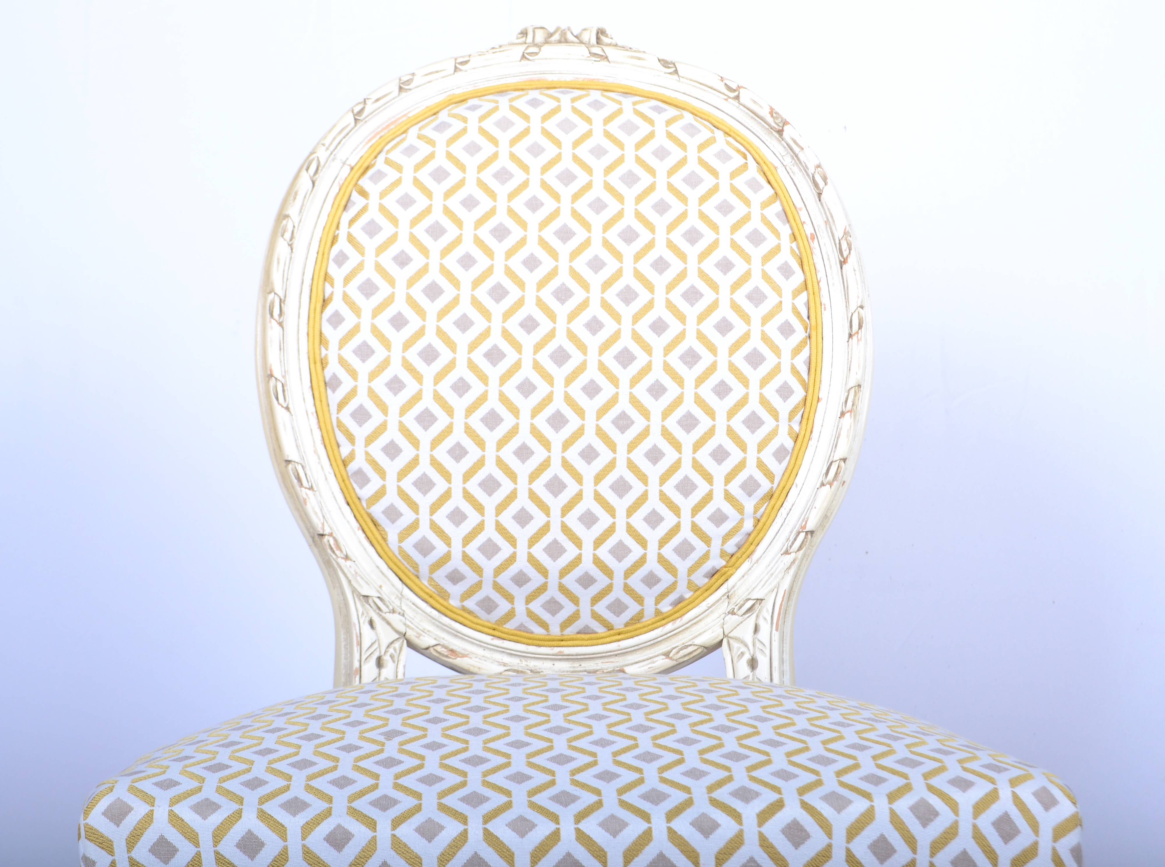 LouisXVI style medallion chair