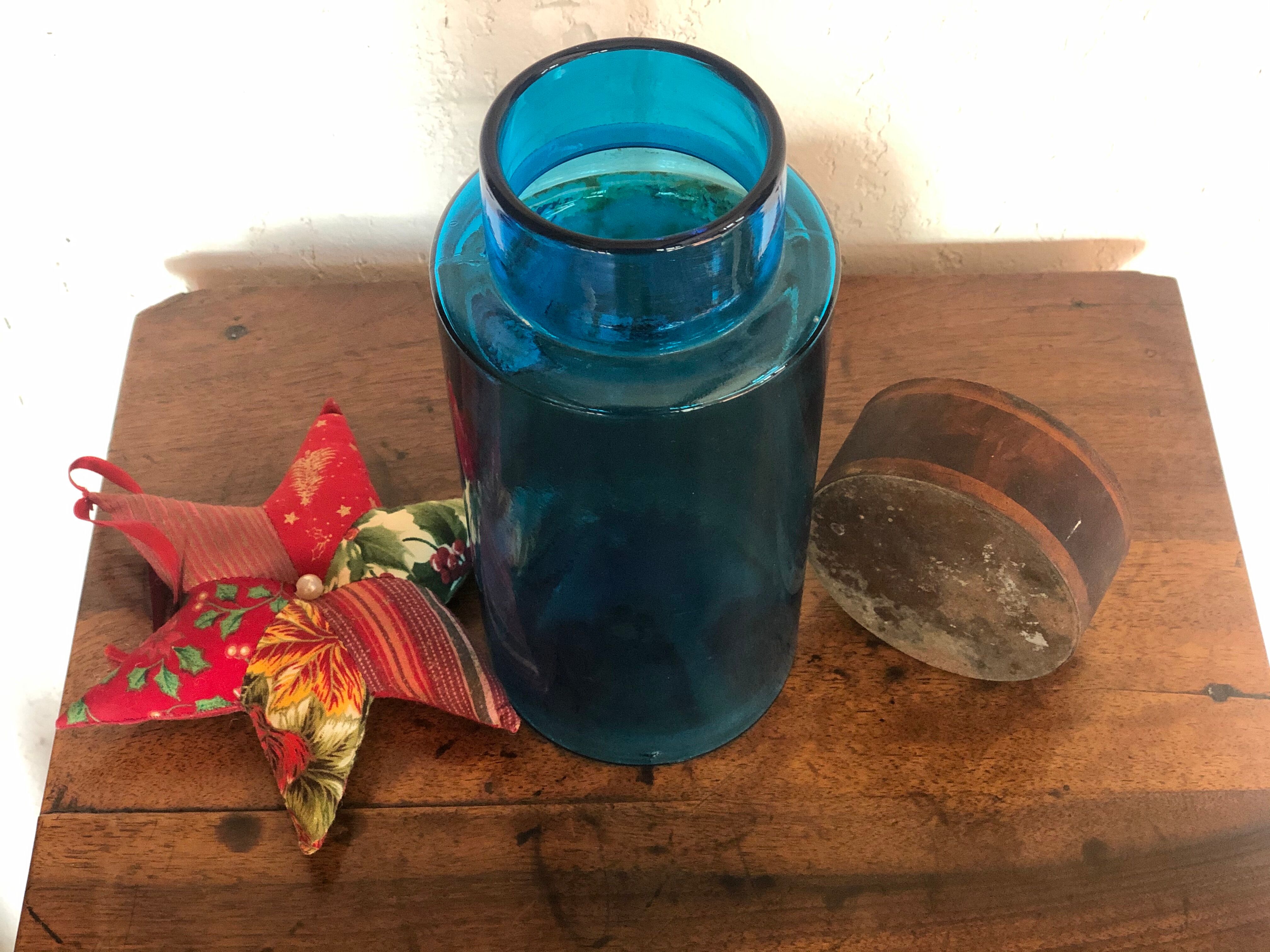 Napoleon lll pharmacy pot