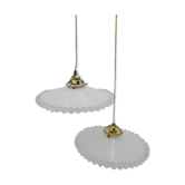 Duo of suspensions in opaline