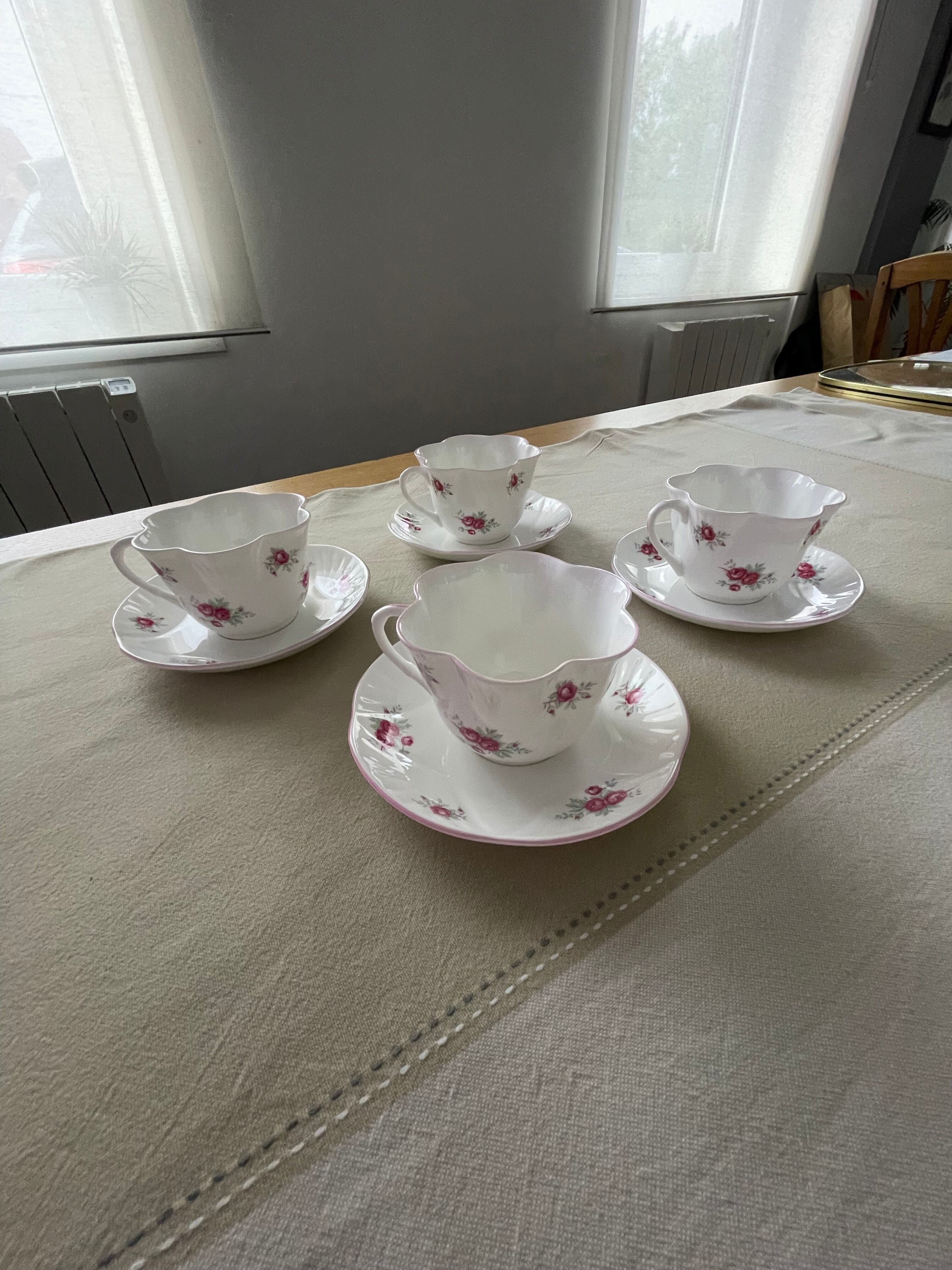 Set of 4 english porcelain tea cups