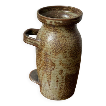 Vase en grès moucheté à double anse
