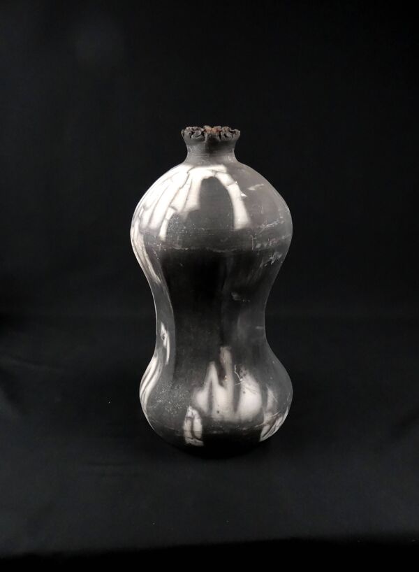 Vase bouteille en céramique Raku signé Kamel Boubekeur
