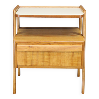 Table de chevet en érable, style milieu du siècle, années 1960, avec étagère en verre opale, restaurée, Tchécoslovaquie