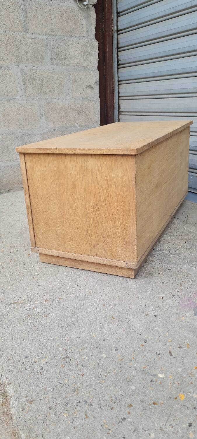 Raw oak chest