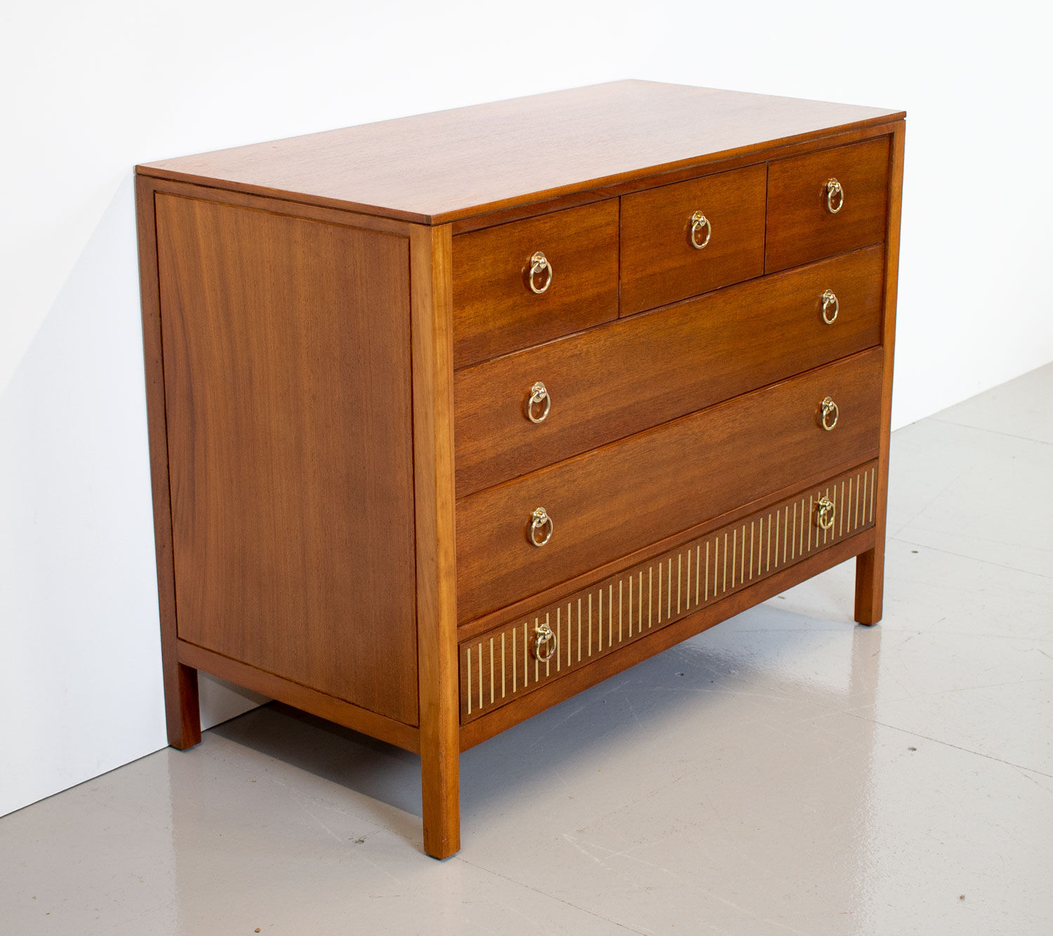 Commode en acajou des années 1950 par Heals