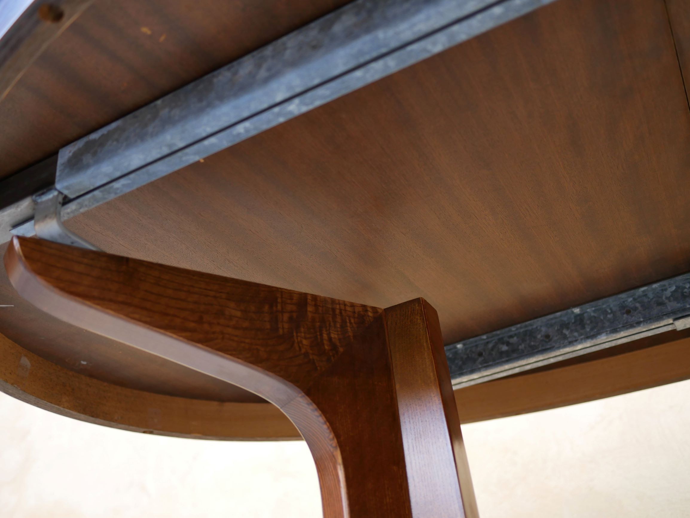 Oval dining table extendable by Baumann