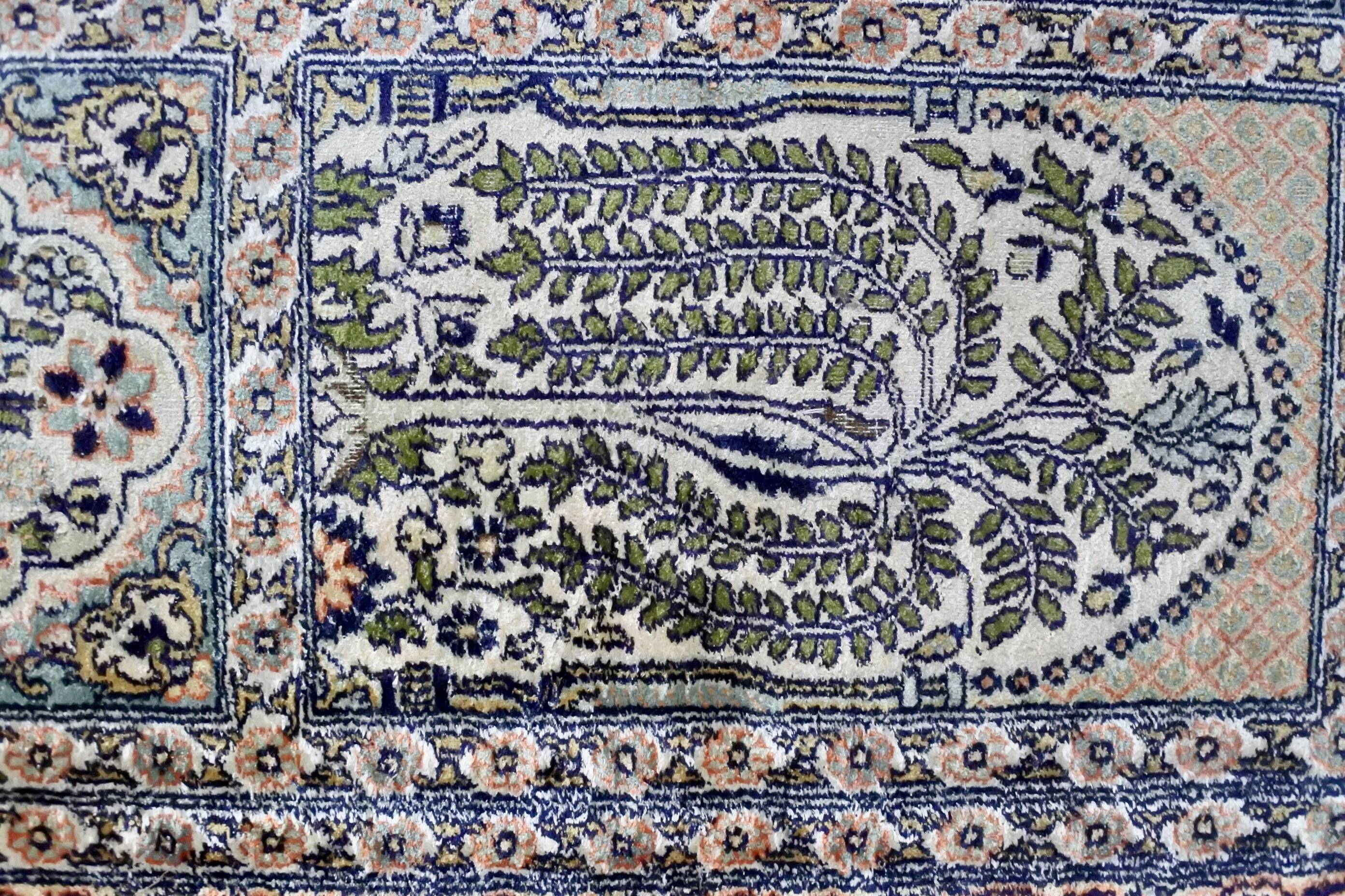 Silk cashmere carpet 143x79cm