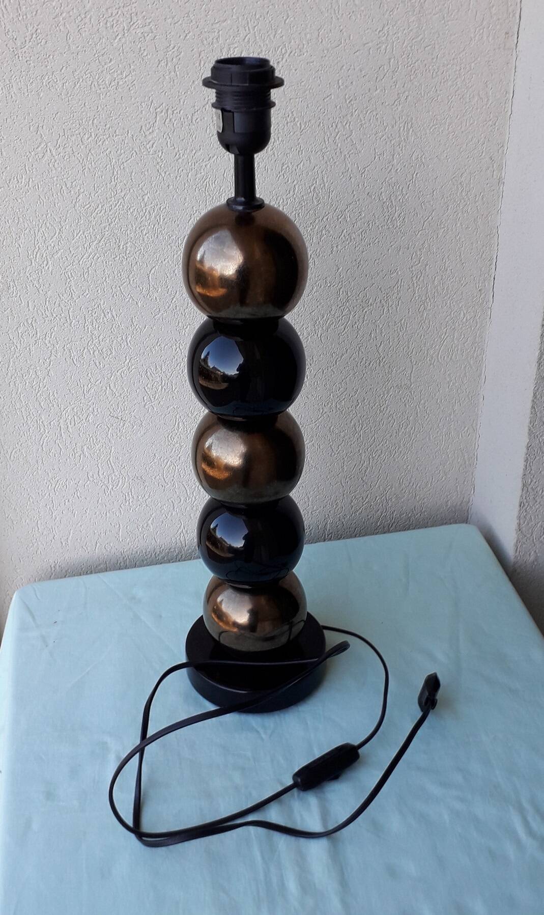 Ceramic lamp base