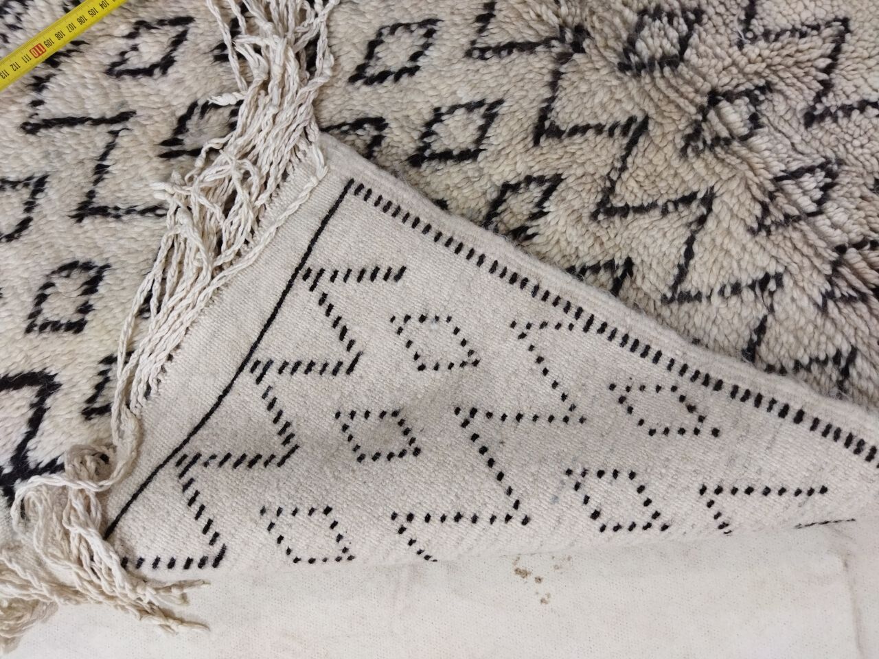 Moroccan berbere carpet 135x75cm