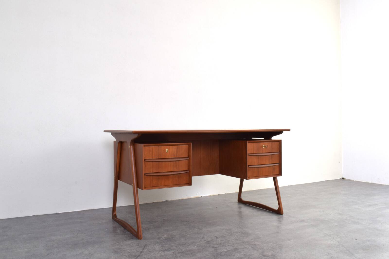 Mid-Century Danish Teak Executive Desk by Svend Åge Madsen for H.P. Hansen,