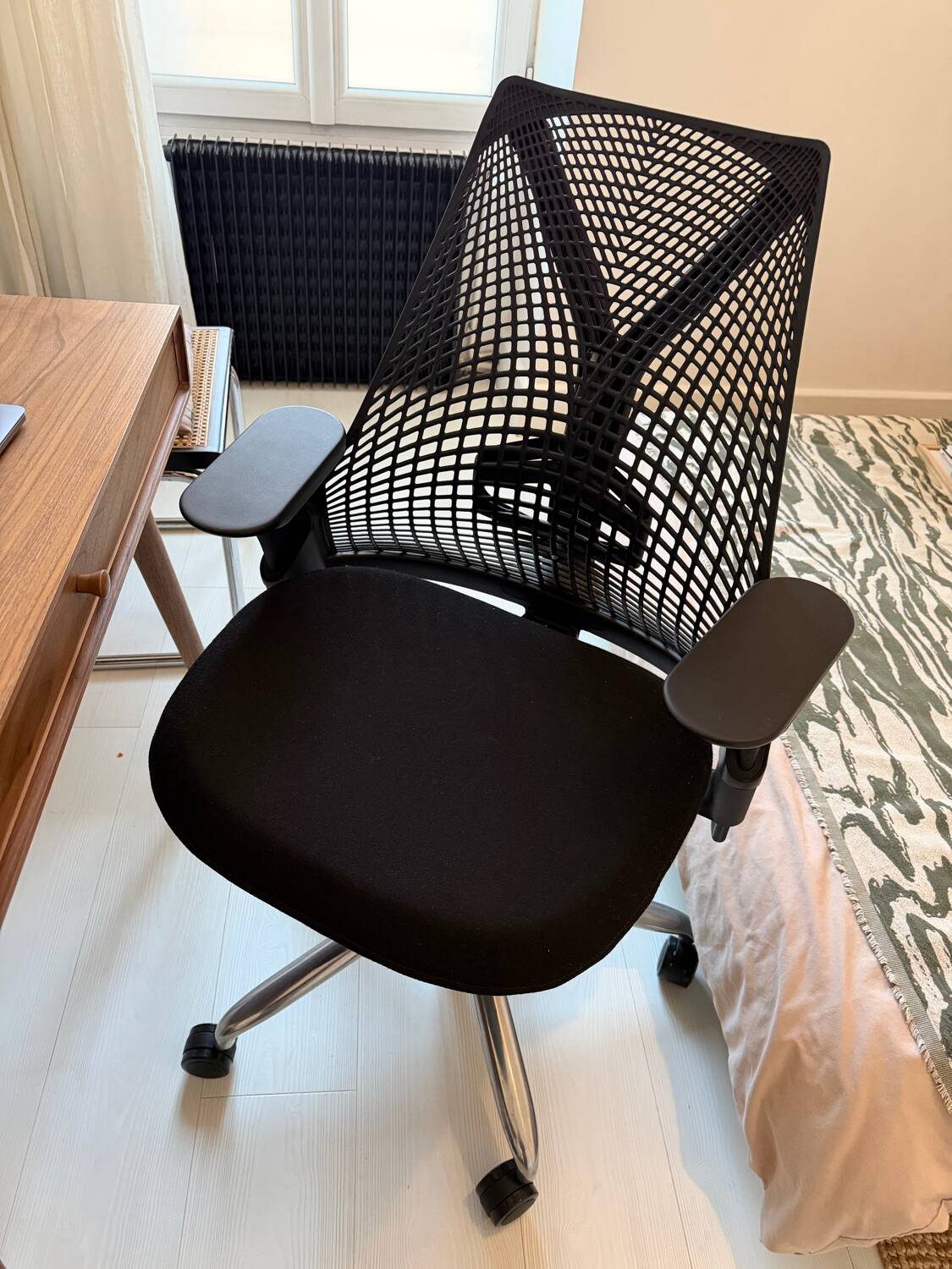 Herman Miller Sayl Chair - Full Options - Like New Condition (Invoice 2023)