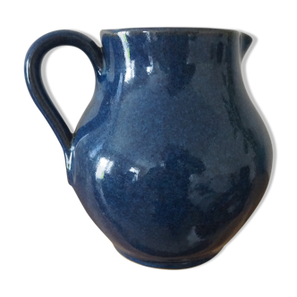 Pichet en céramique – émail de couleur bleu signé J. Normand fait main en France