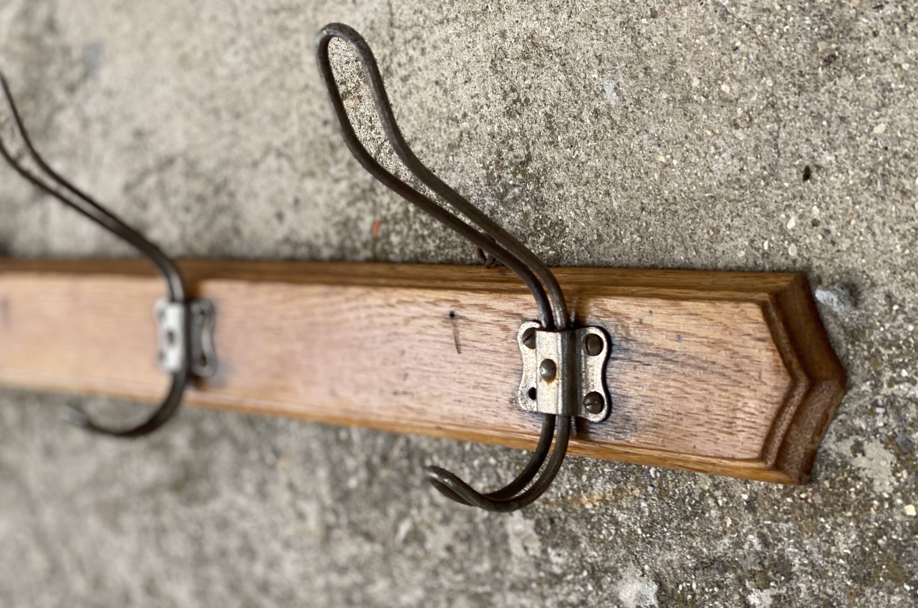 Wall-mounted coat rack with 3 hooks Vintage 1900