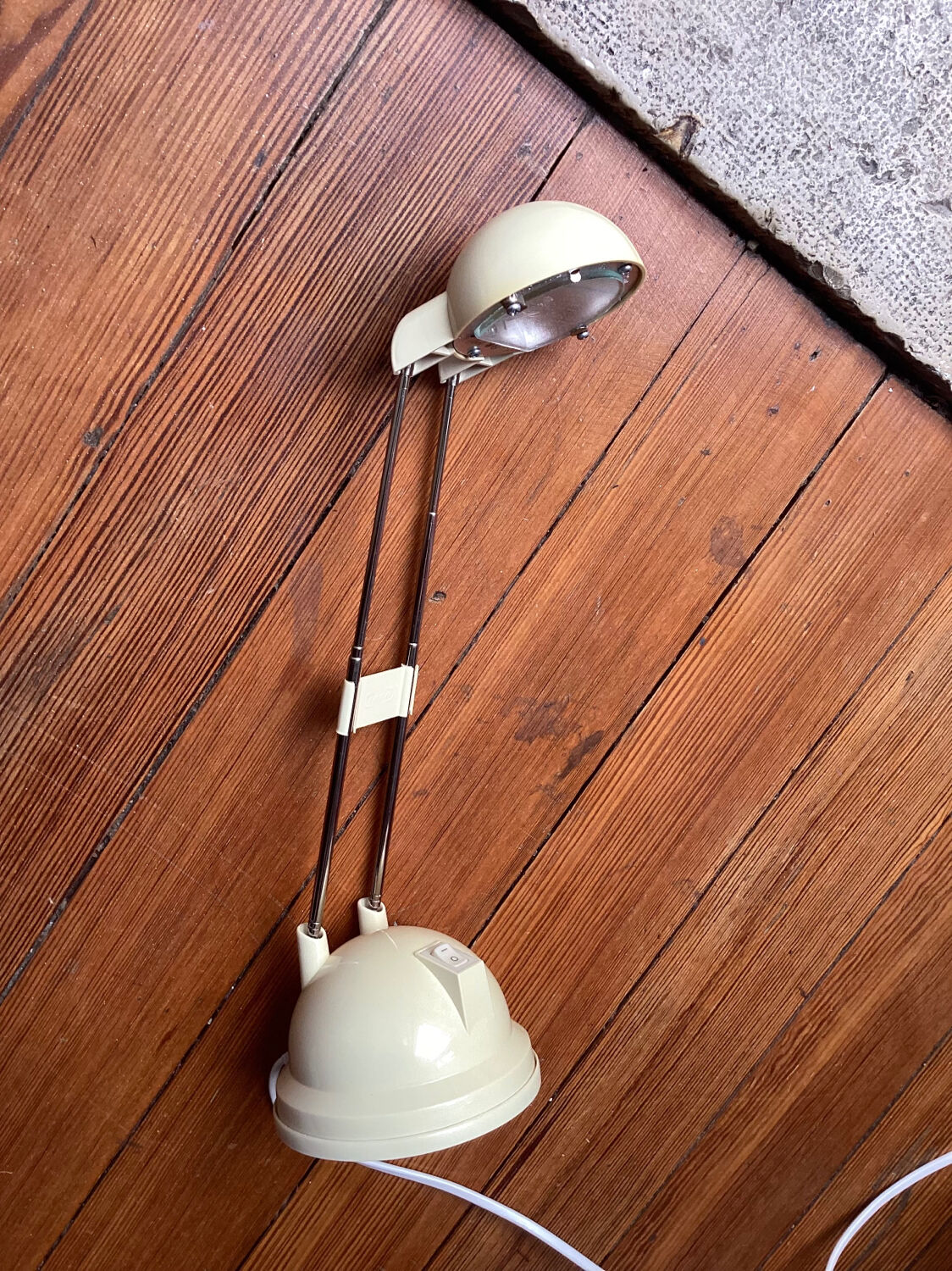 IKEA espressivo vintage cream desk lamp