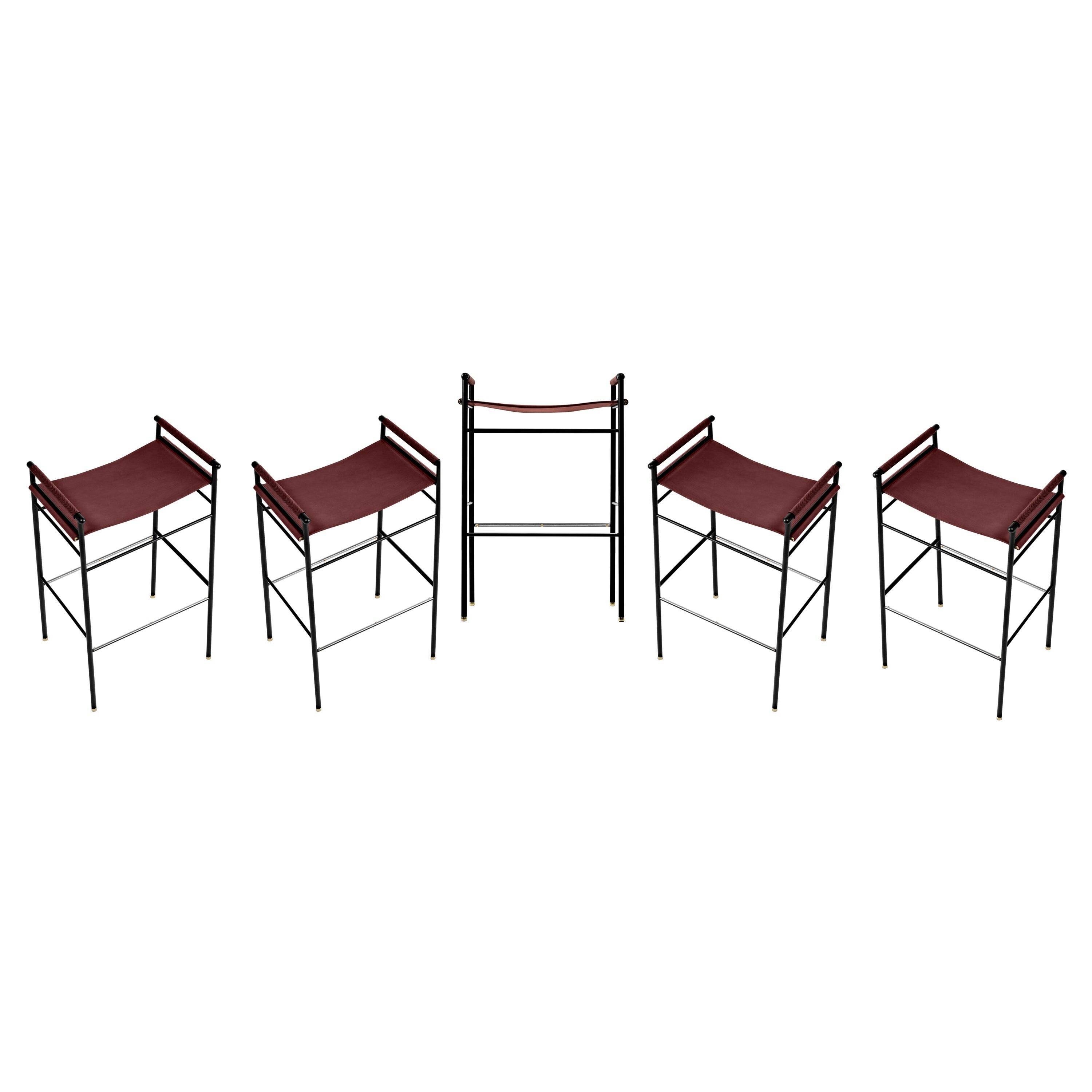 Set de 5 tabourets de bar artisans contemporains Cuir cognac et métal de caoutchouc noir