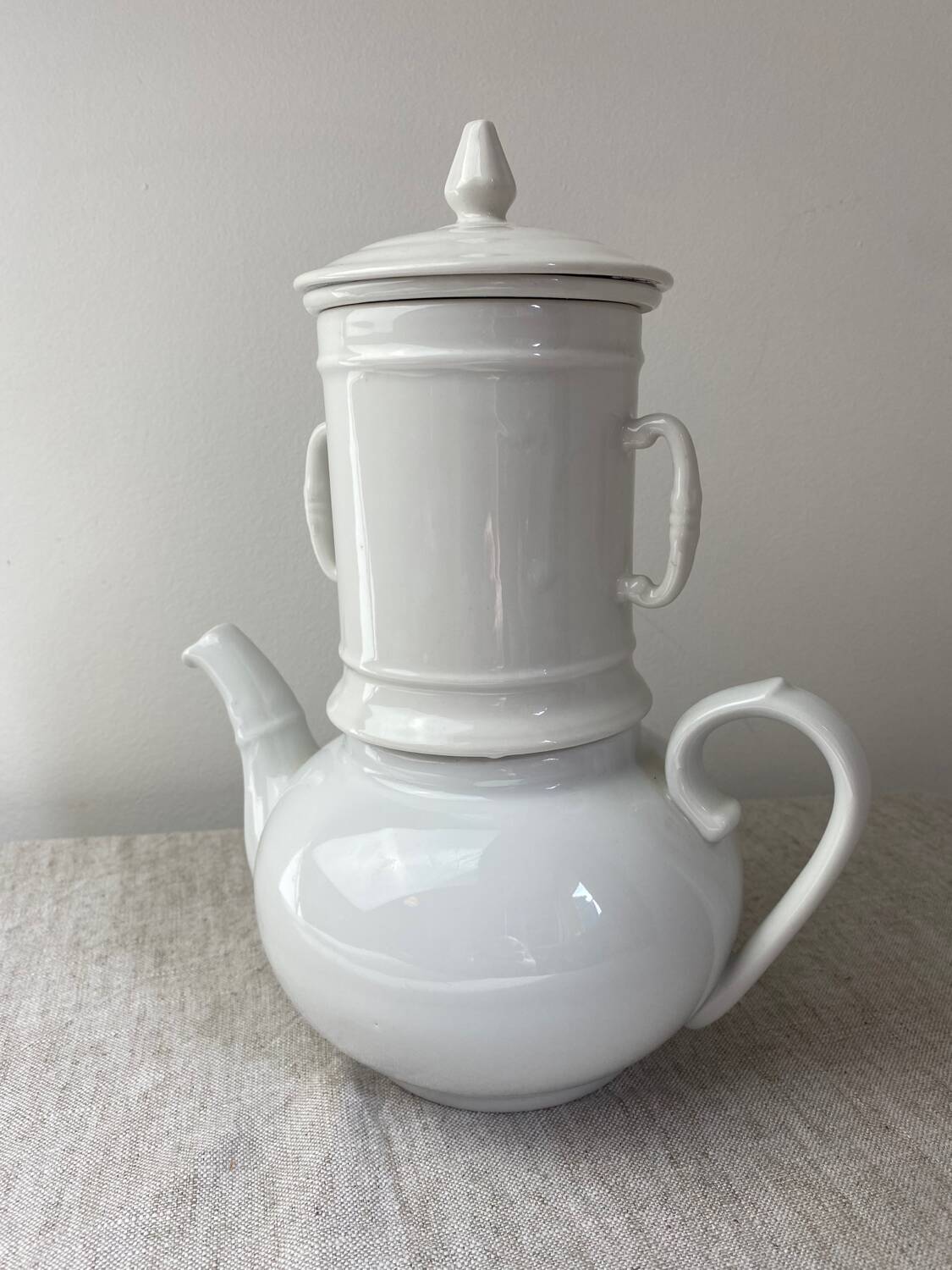 Pillivuyt France white porcelain teapot