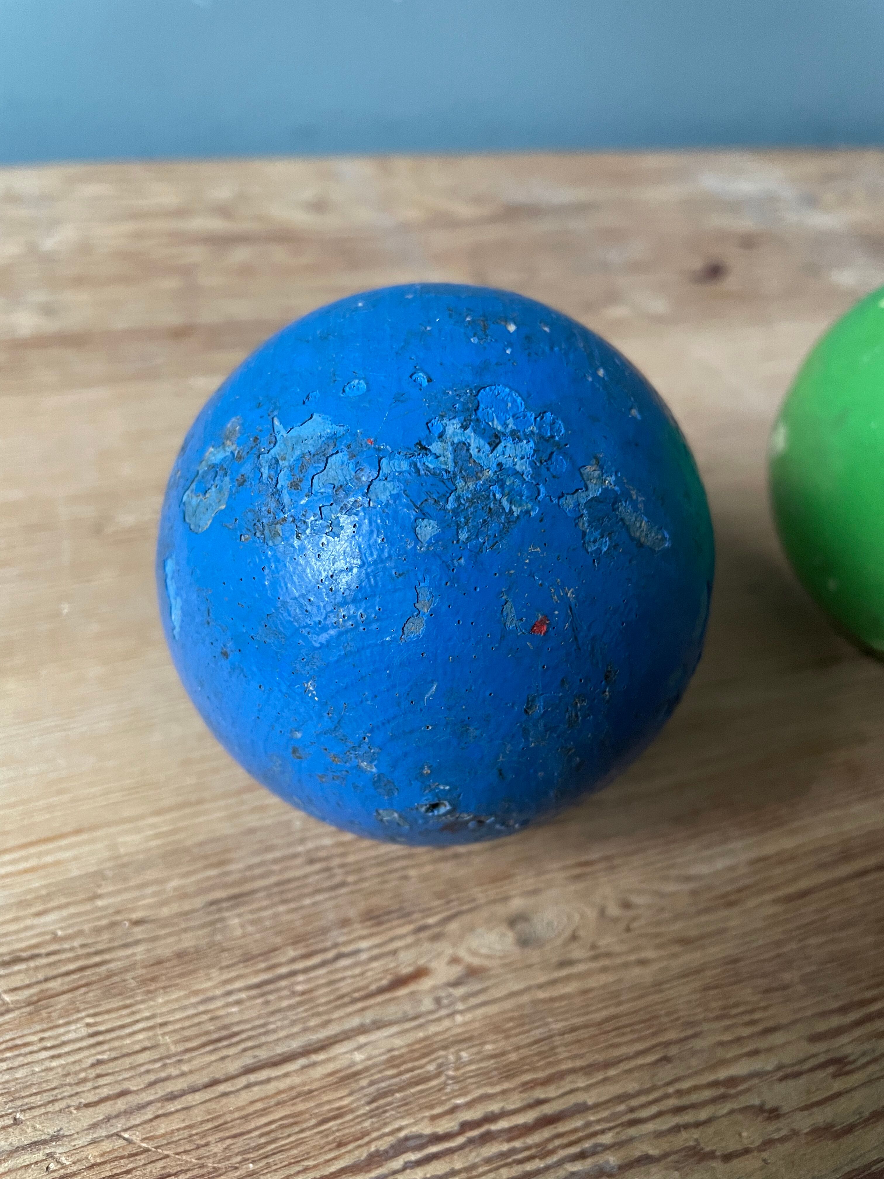 Ancien jeu de quilles en bois