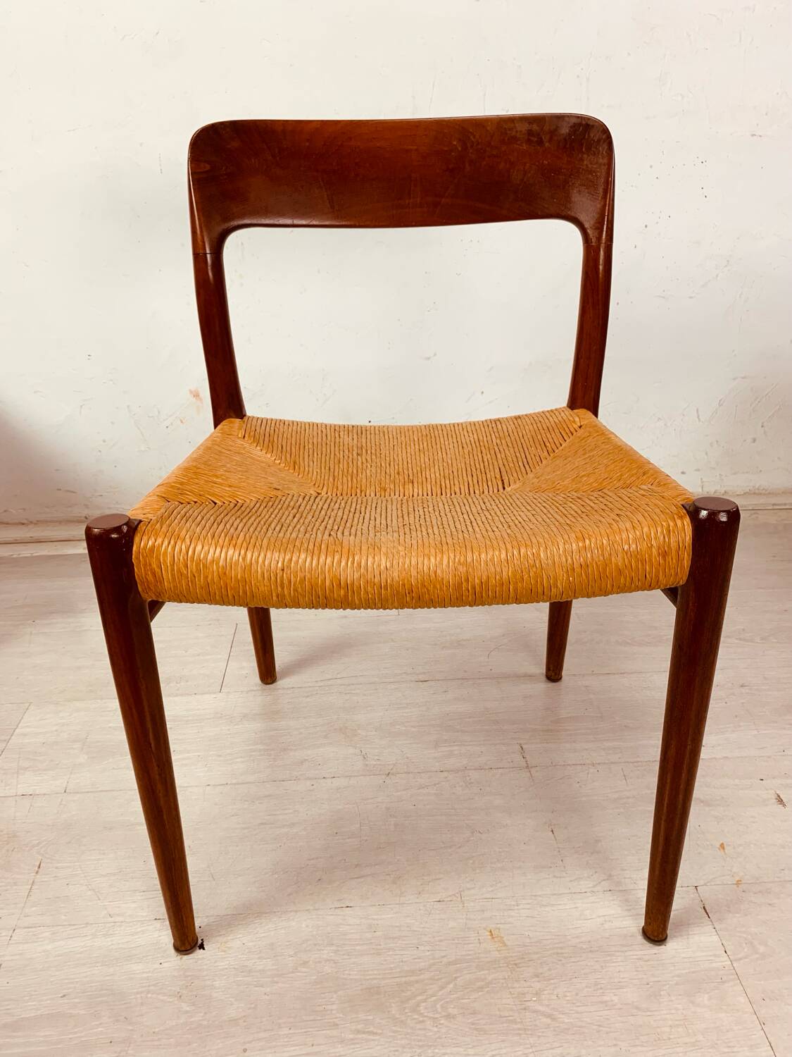 Moller 75 chairs