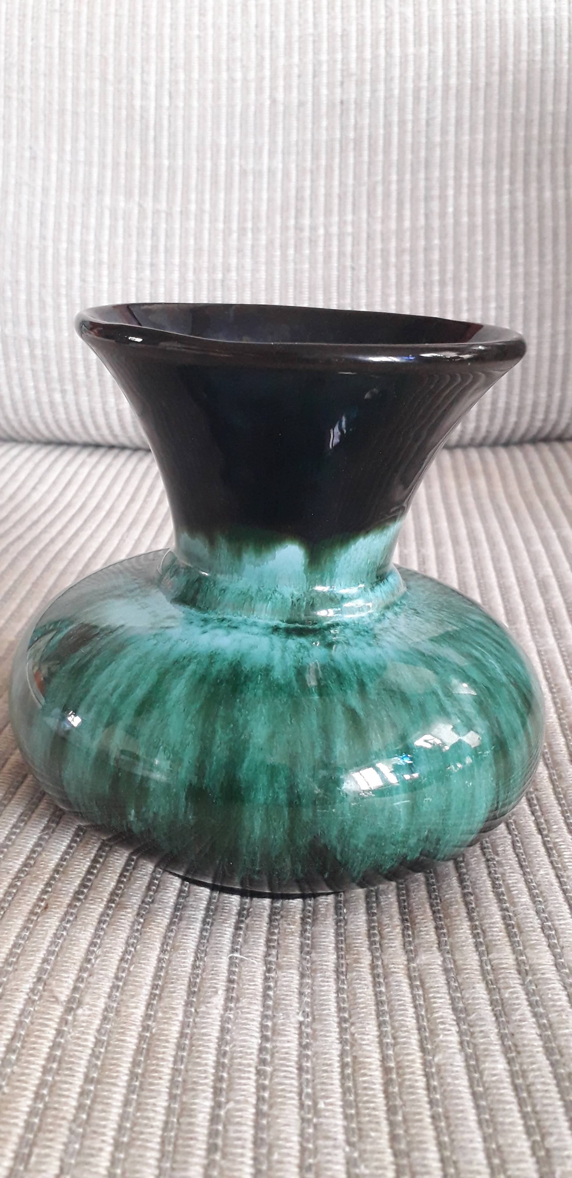 Vintage ceramic vase signed bmp canada