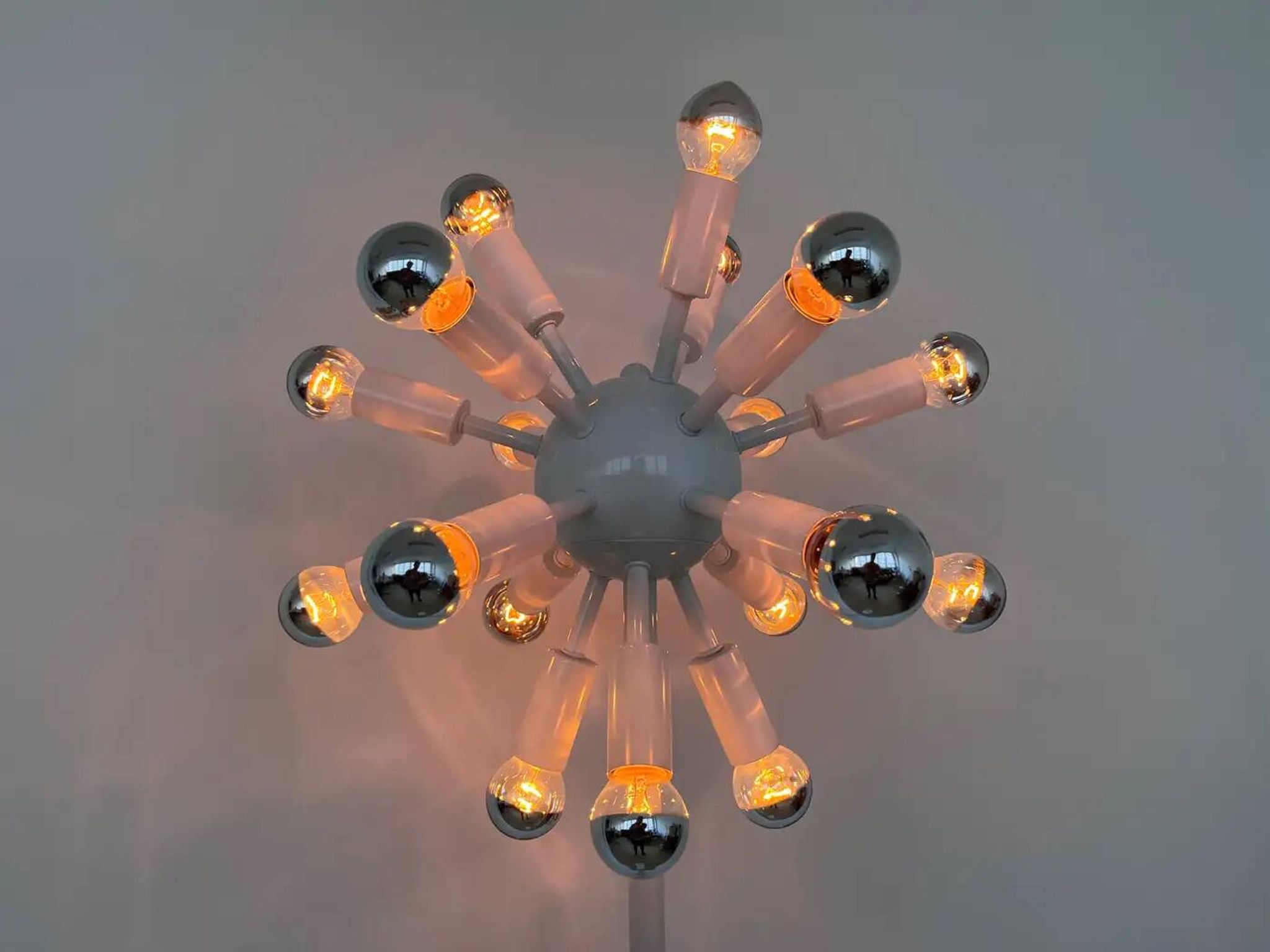Rare mid-century white floor lamp Sputnik - Atom, around 1980s