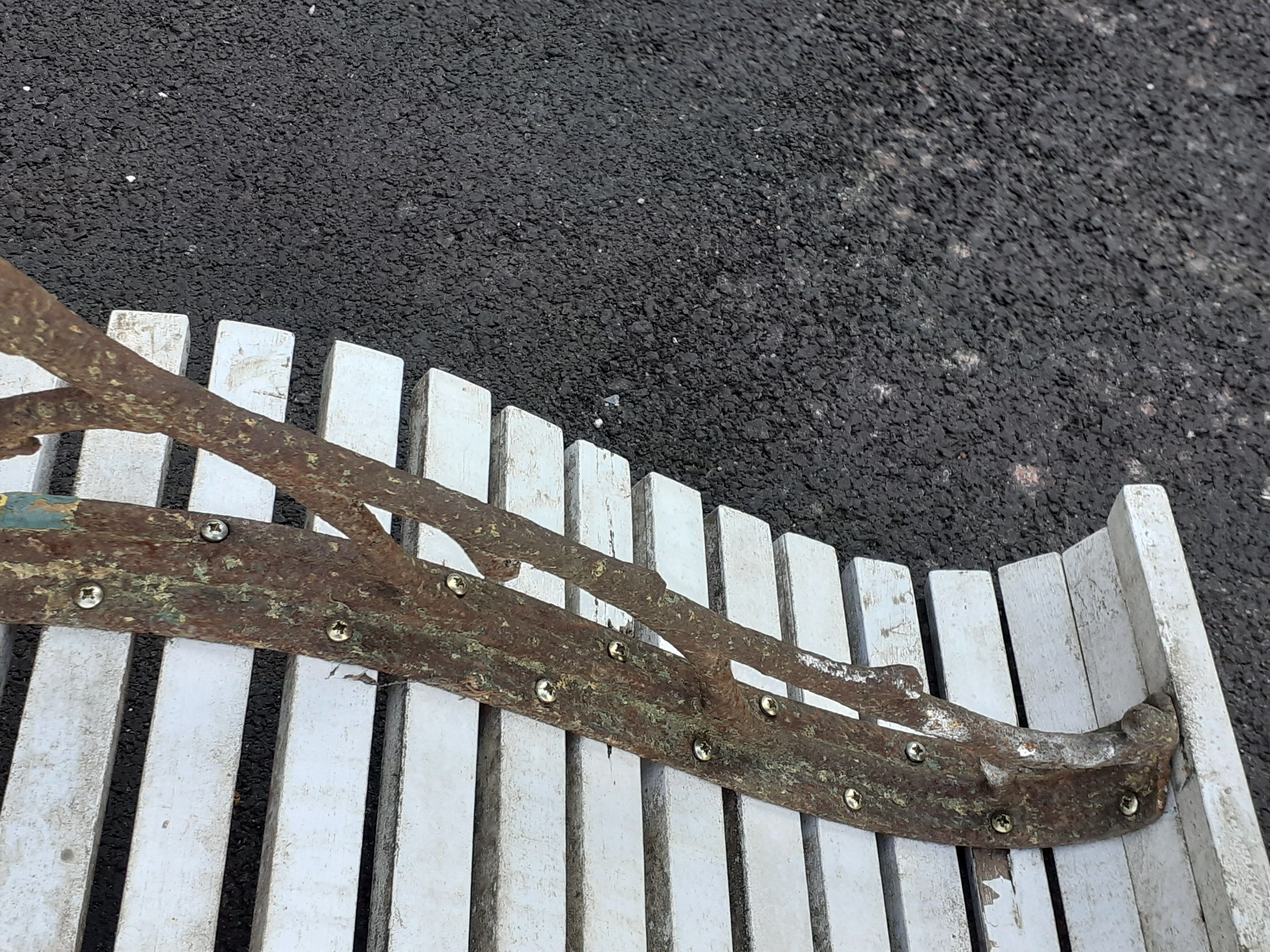 Banc de jardin avec pieds en  fonte