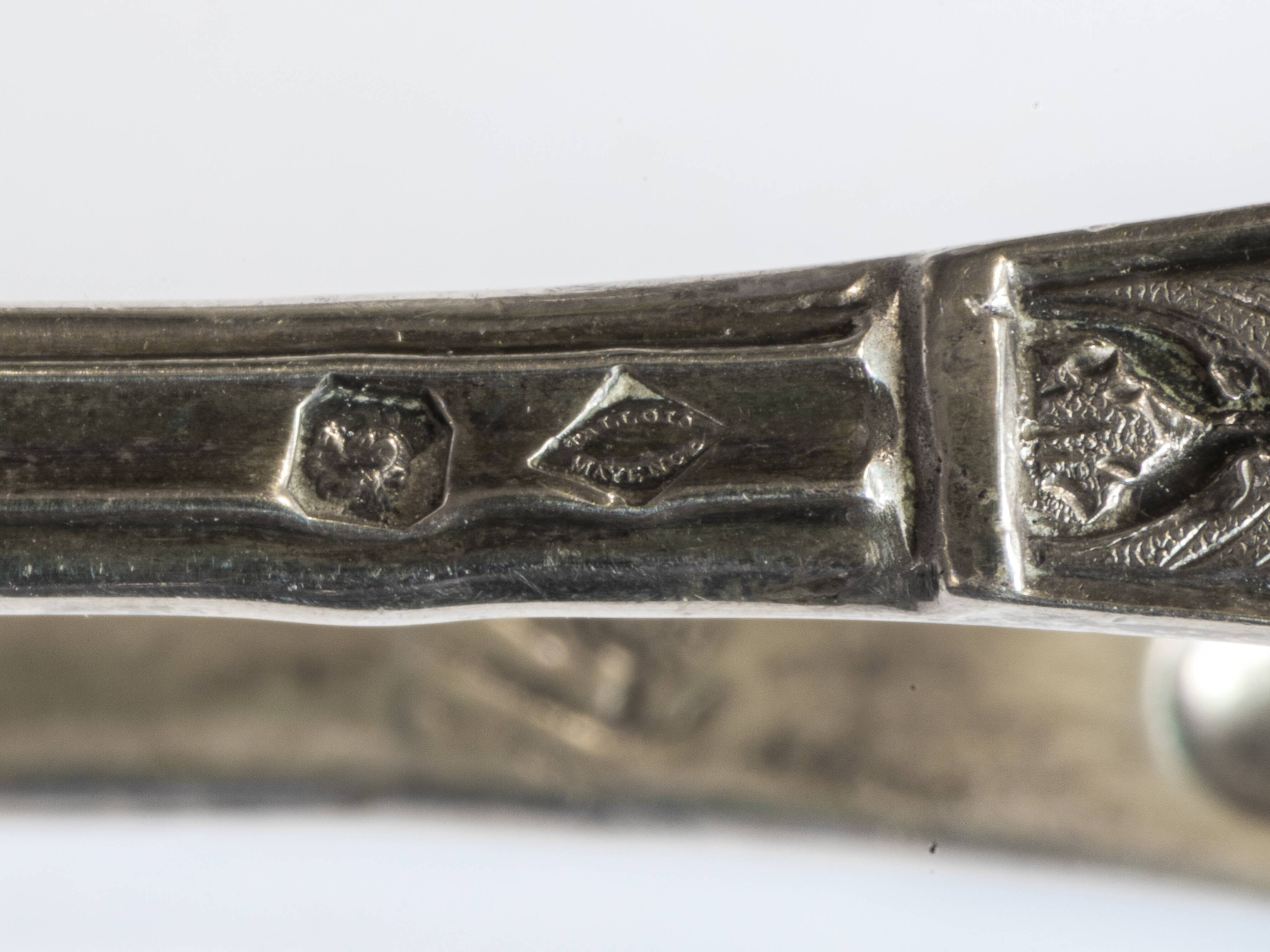 Solid silver sugar tongs, lion claws, Tallois and Mayence