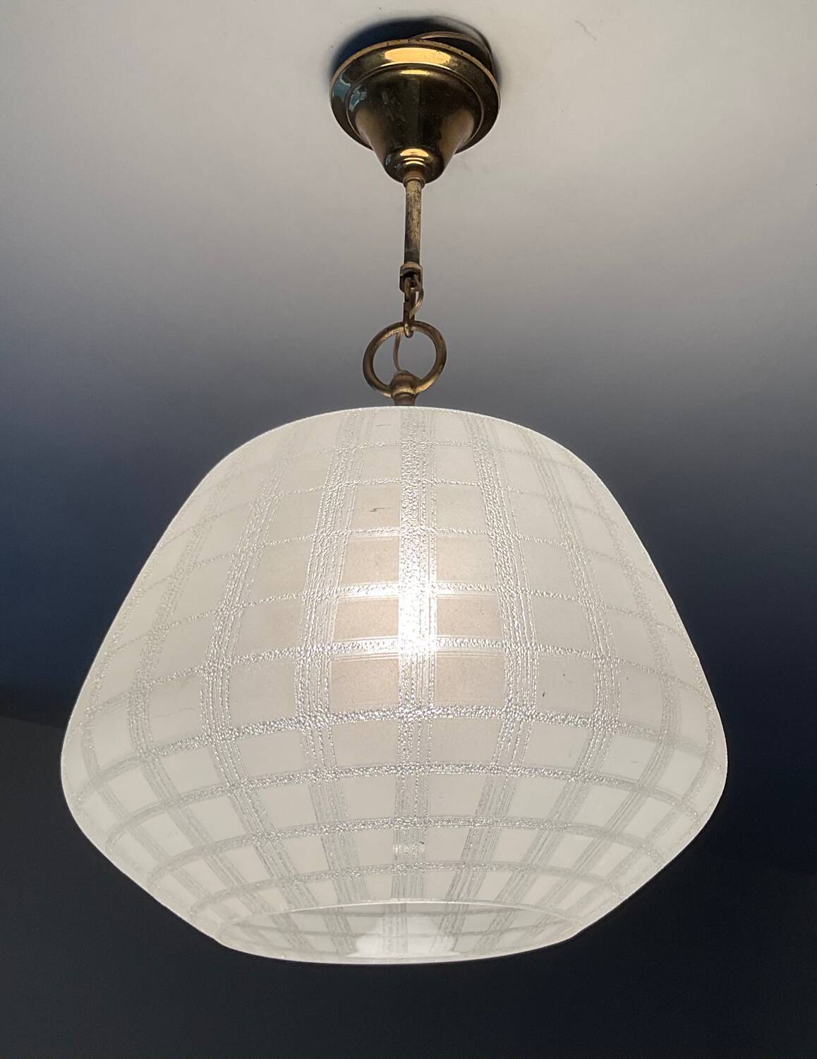 Suspension scandinave en verre dépoli