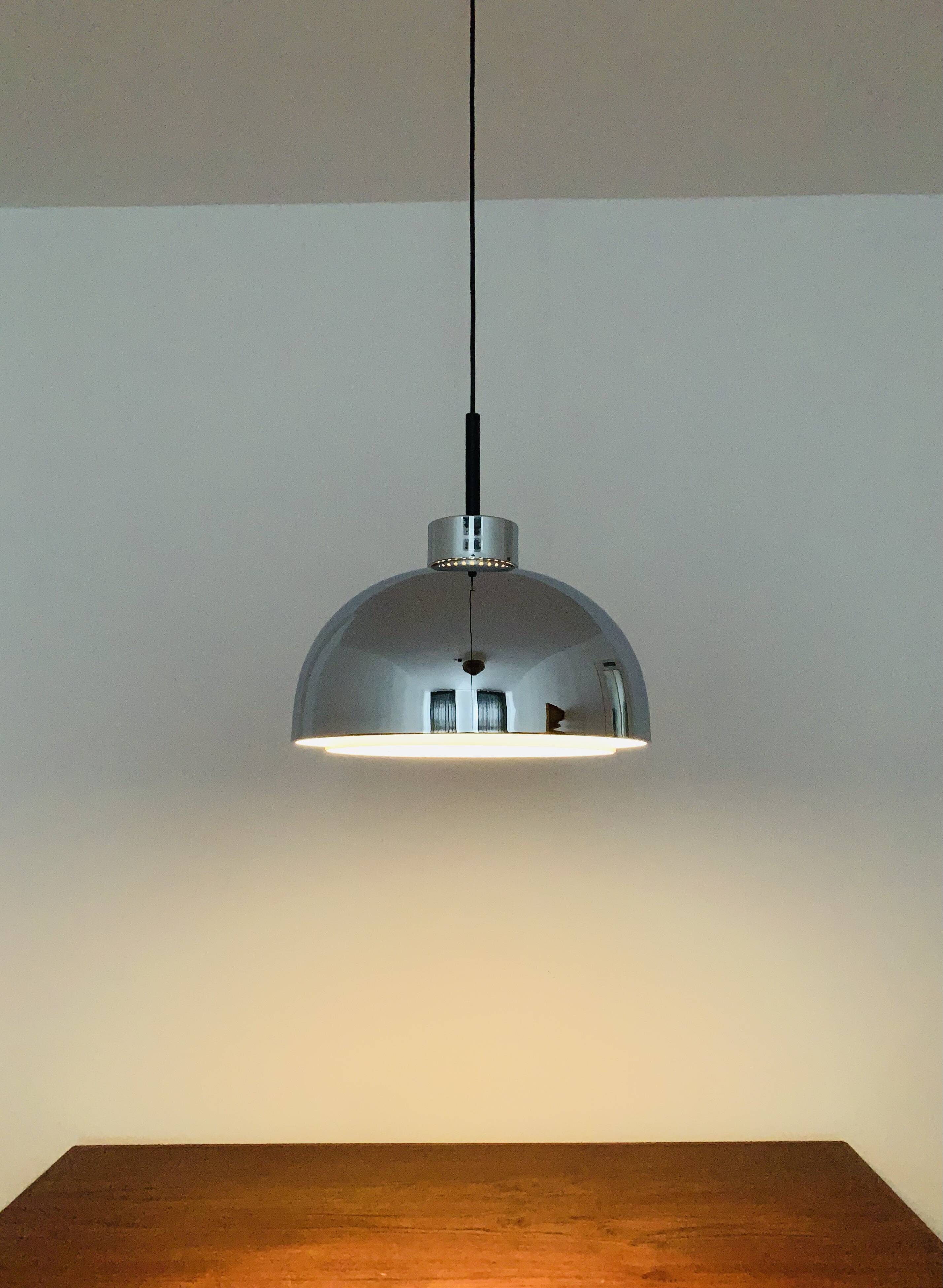 Suspension chromée de Doria