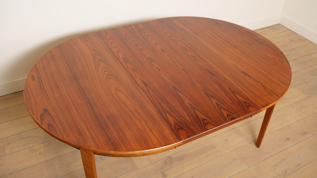 Vintage round dining table | Rosewood | Extendable