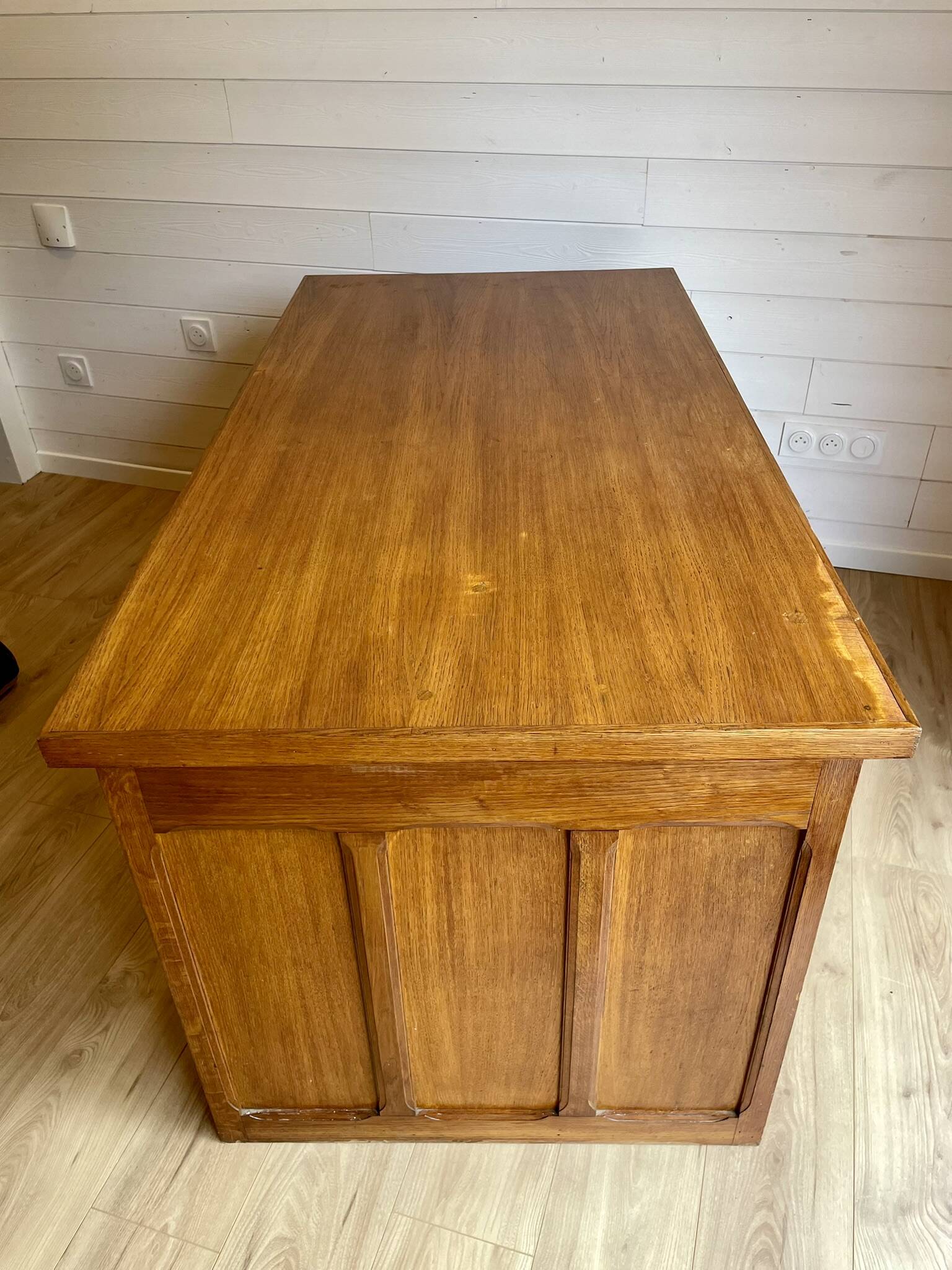 Bureau de ministre vintage double caisson en chêne – Milieu de pièce