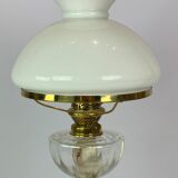 Lampe à pétrole en laiton avec abat-jour en verre opalin blanc et tige en verre orange, années 1860
