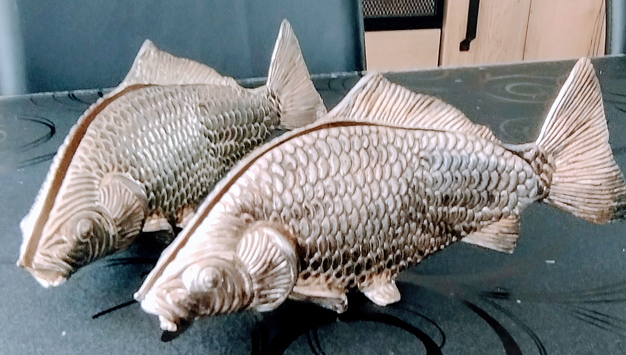 Silver metal fish