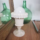 Albatre lamp and its globe