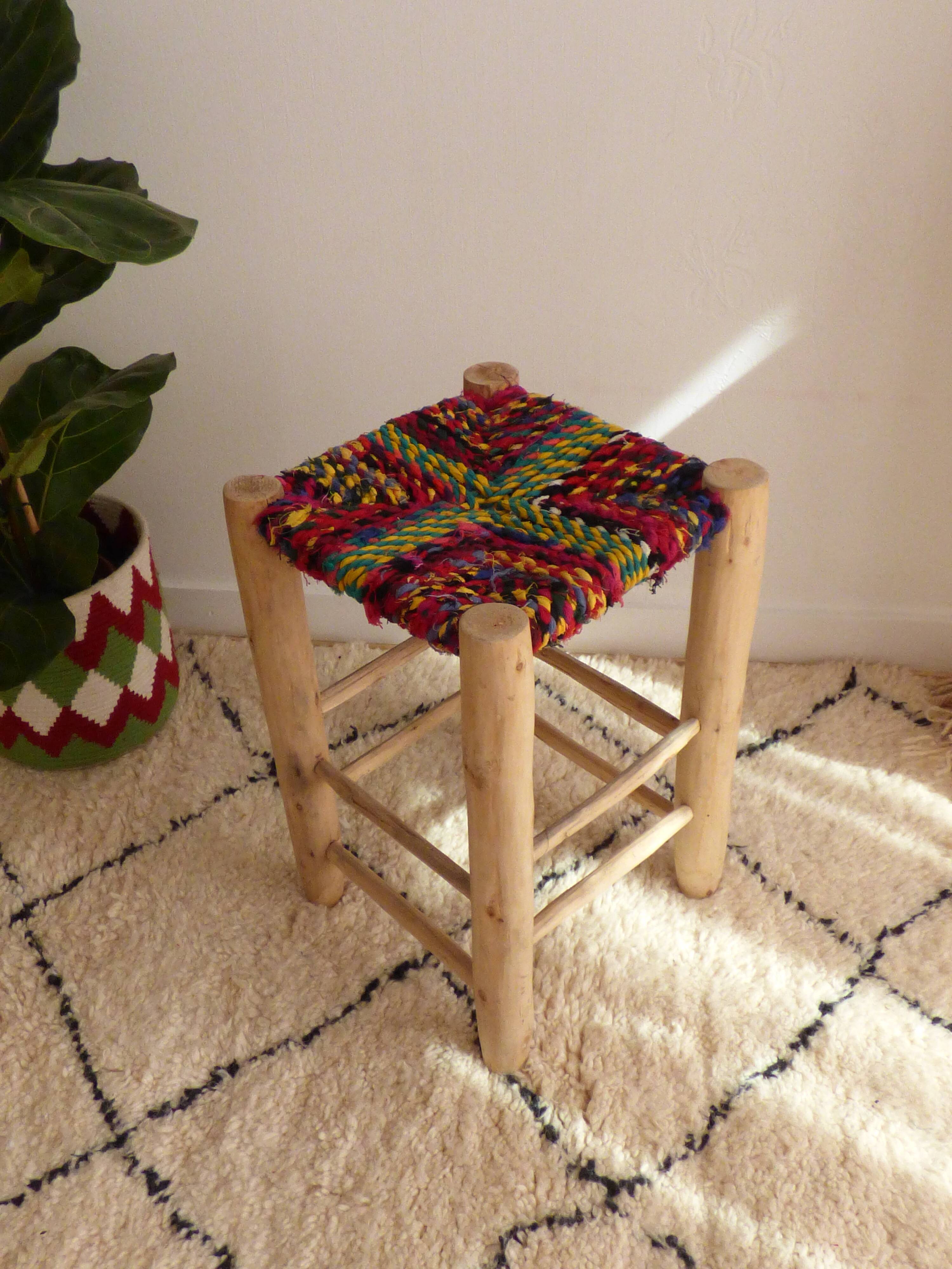50 cm clogged stool made of lemon and recycled cotton