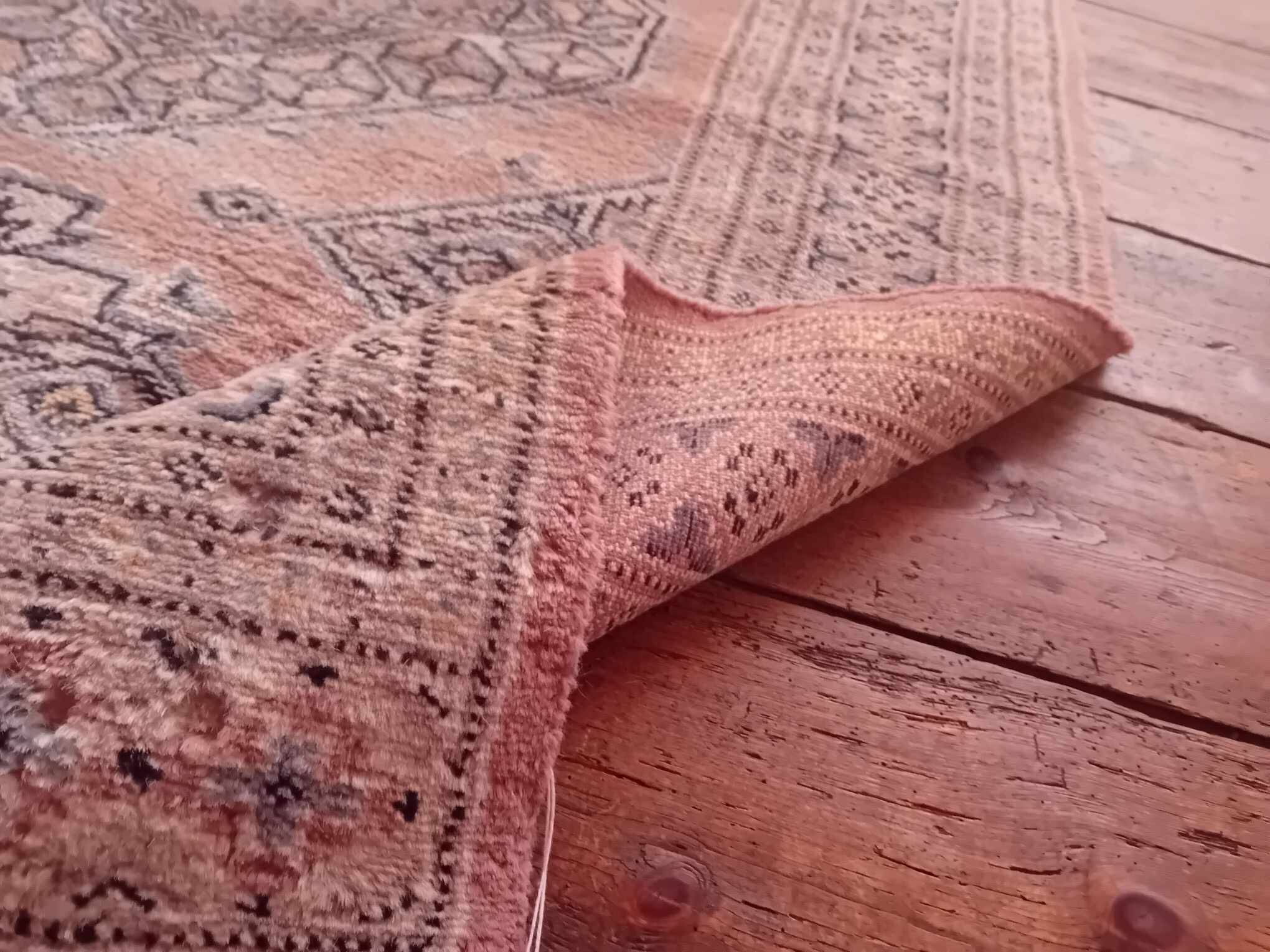 Pakistani Karachi Rug Handmade 187x120cm