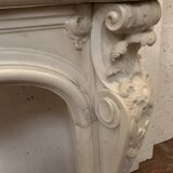 Louis XV style fireplace in white Carrara marble, 19th century