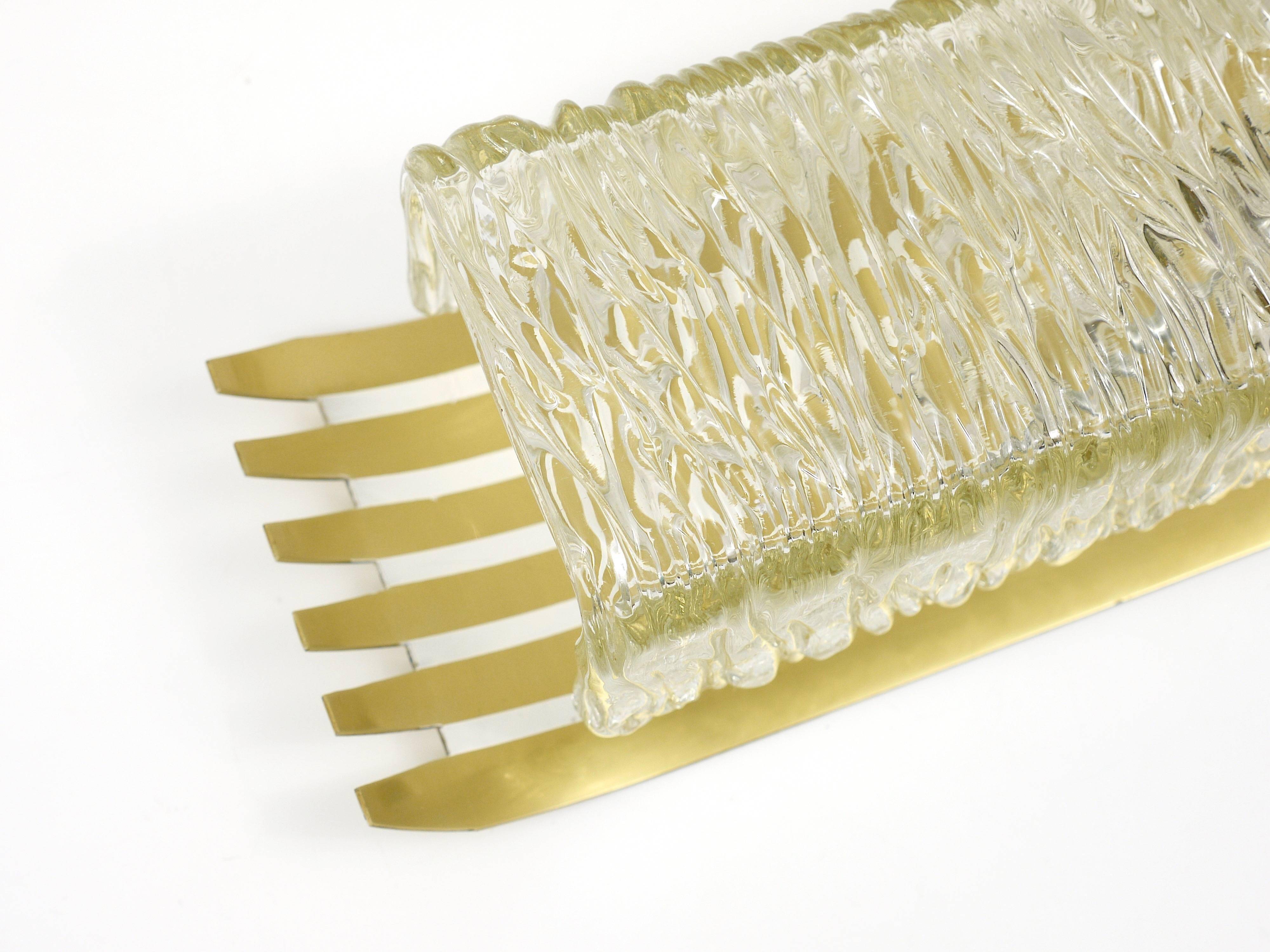 J.T. Kalmar Vienne Paire d'Appliques Murales en Laiton et Verre, Autriche, Années 1950