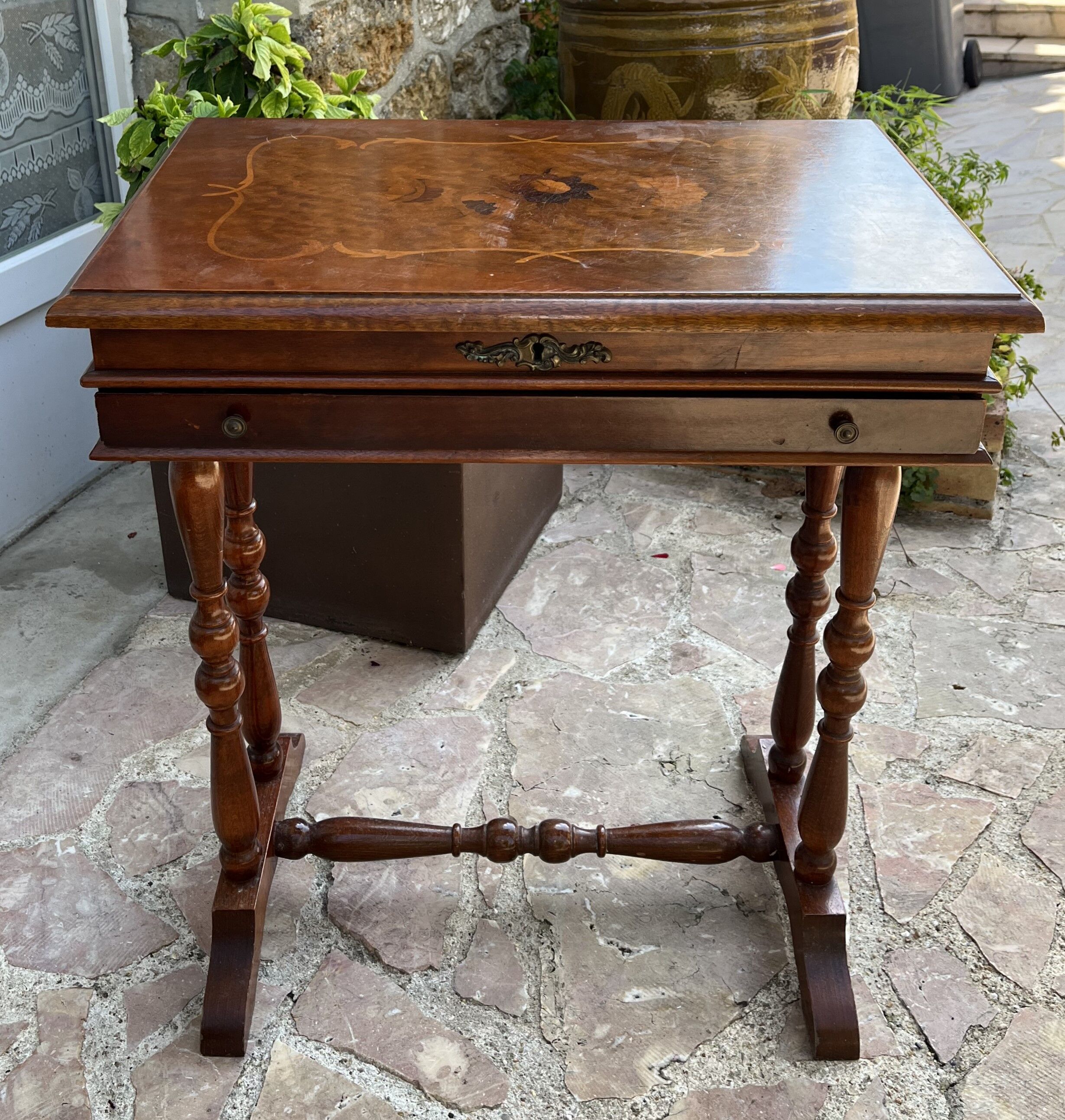 Antique dressing table in inlaid wood