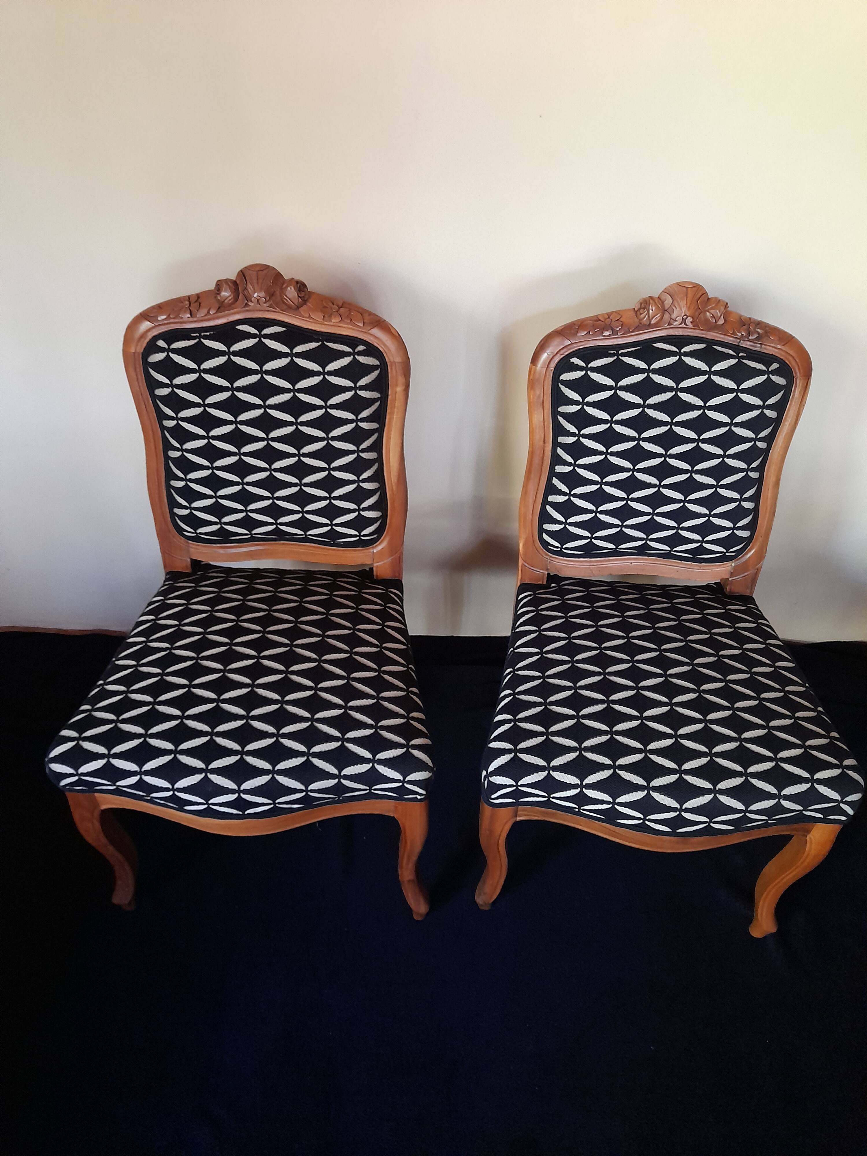 Louis XV chair from the mid-19th century