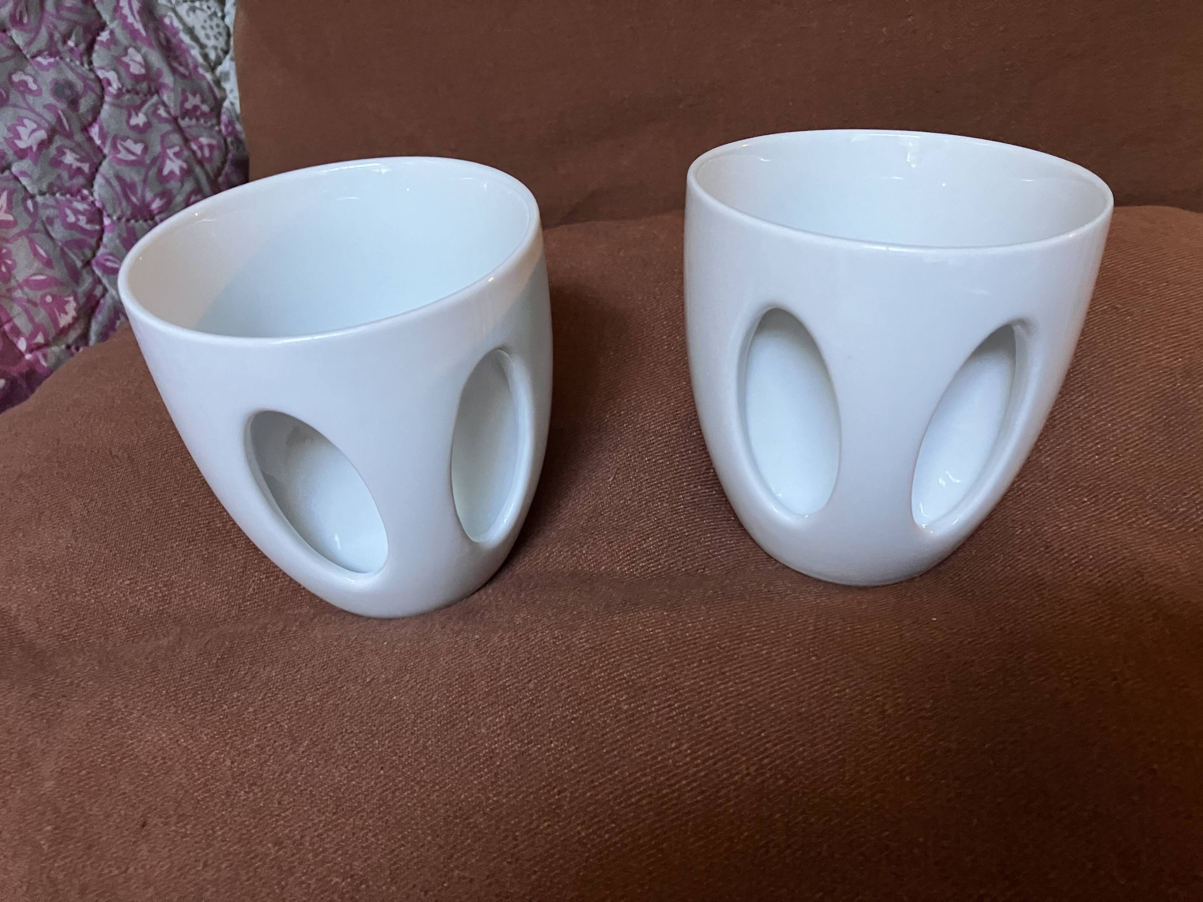 Paire mugs blancs faïence porte cuillère moderne rare