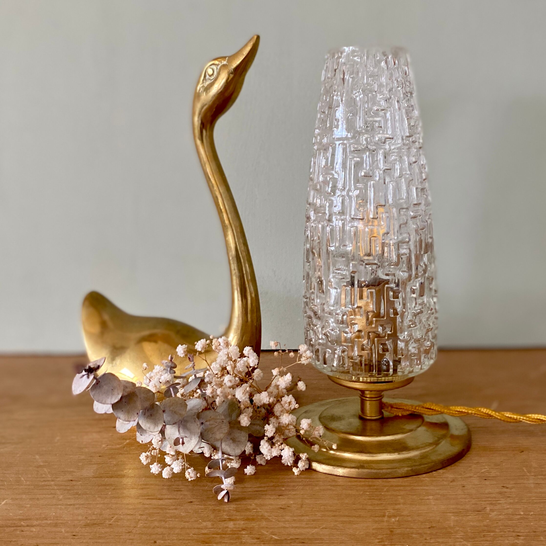 Vintage tulip table lamp in glass