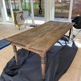 Farm table