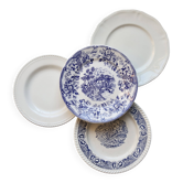 4 mismatched vintage flat plates in blue and white earthenware - Bristol Lot