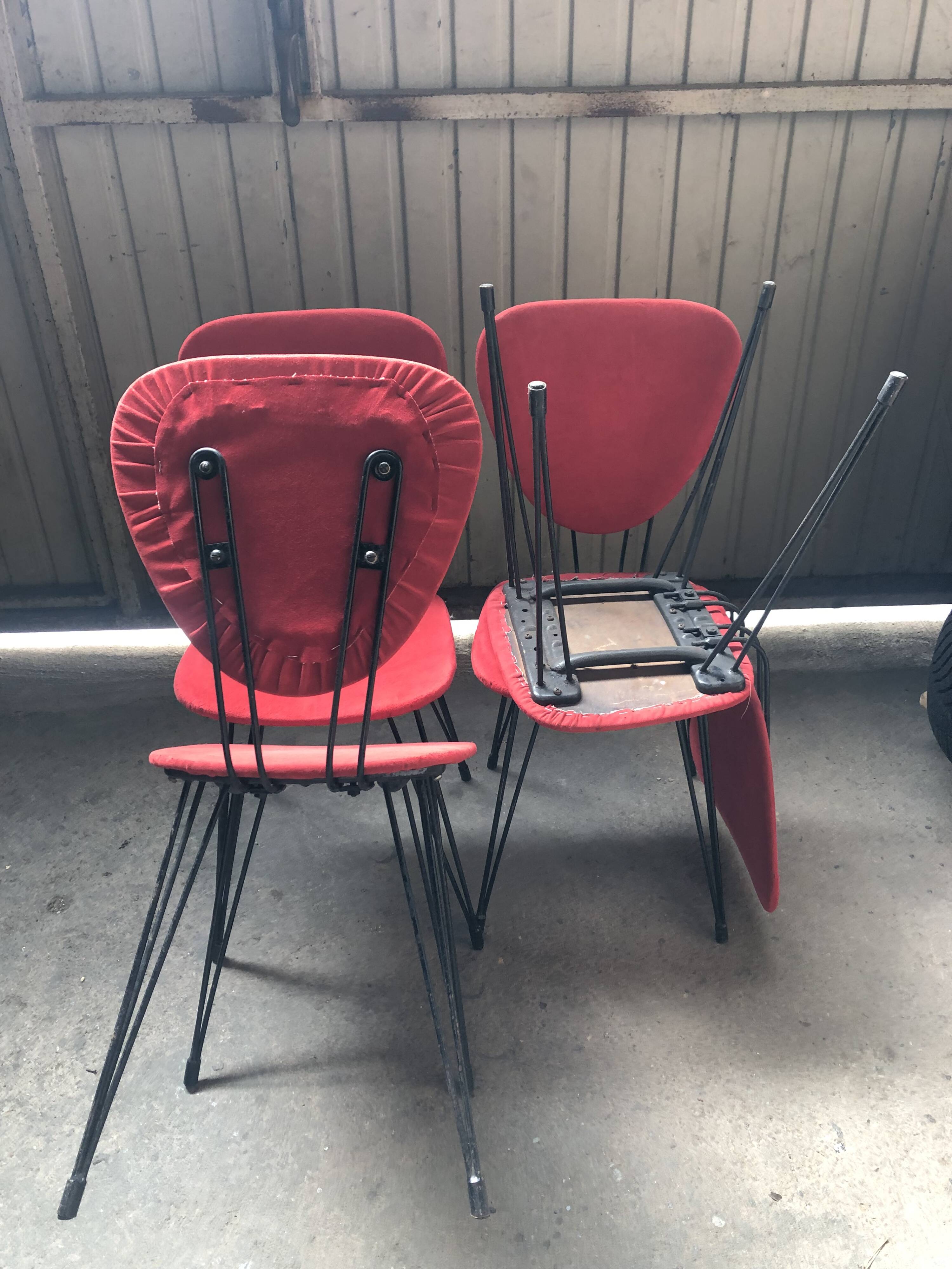 Chaises rouges vintage années 60