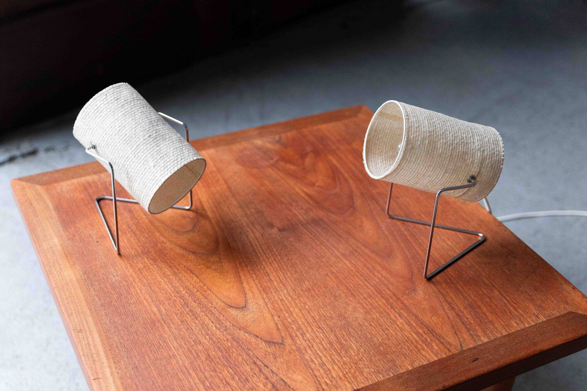 Ensemble de deux lampes de table en fibre de verre