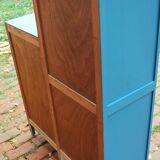 Asymmetrical cabinet