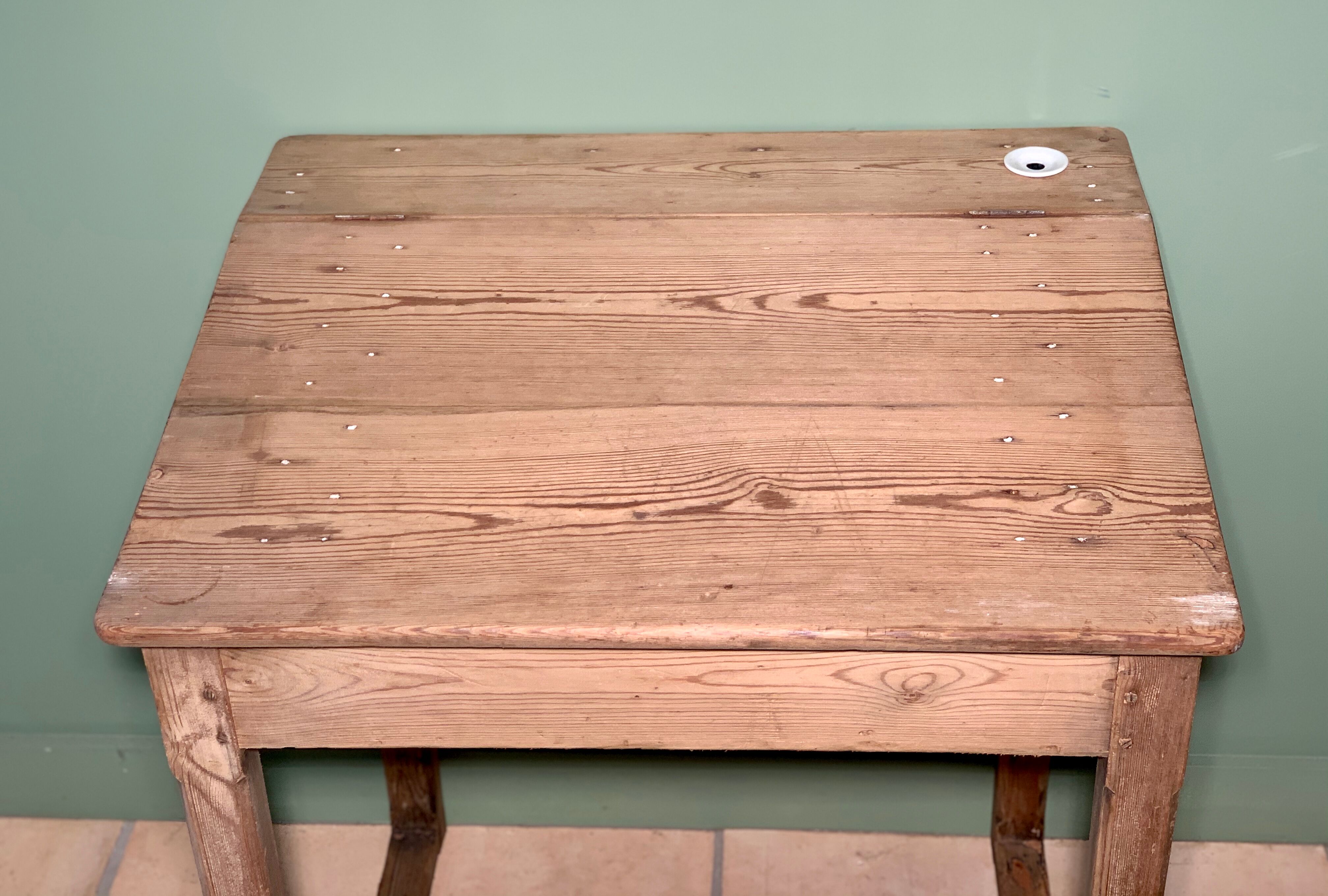 Bureau d’écolier années 50